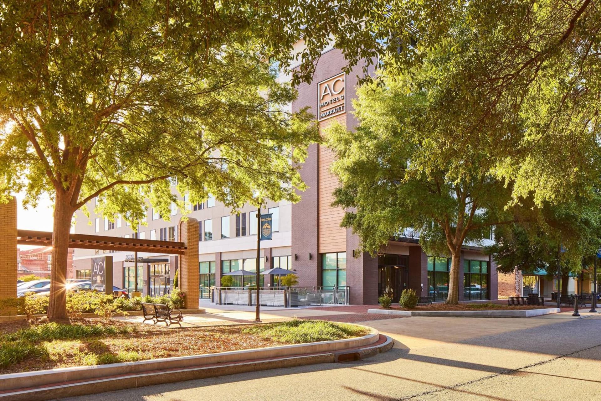 AC Hotel by Marriott Columbus Downtown interior in Columbus, GA — gallery photo 2