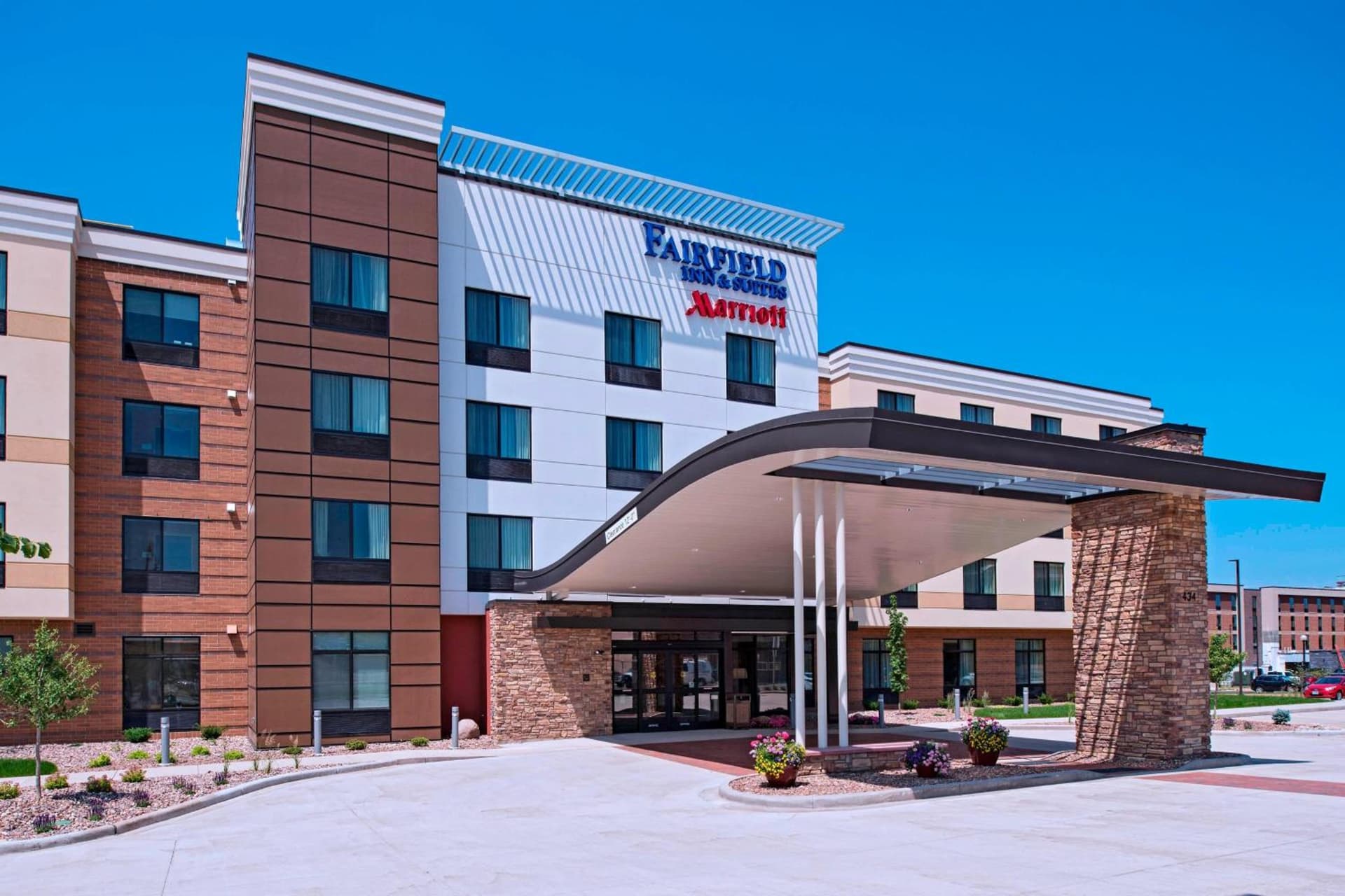Fairfield Inn & Suites by Marriott La Crosse Downtown interior in La Crosse, WI — gallery photo 2