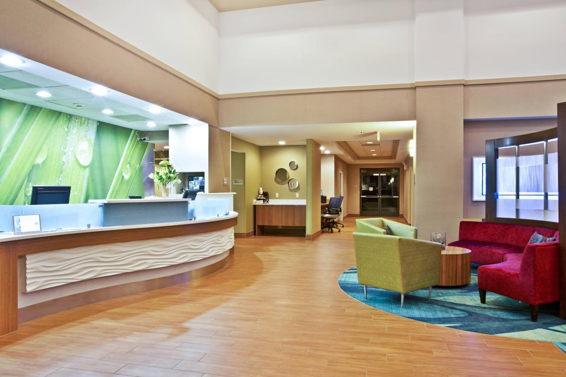 SpringHill Suites by Marriott Chicago Southwest at Burr Ridge Hinsdale interior in Burr Ridge, IL — gallery photo 2