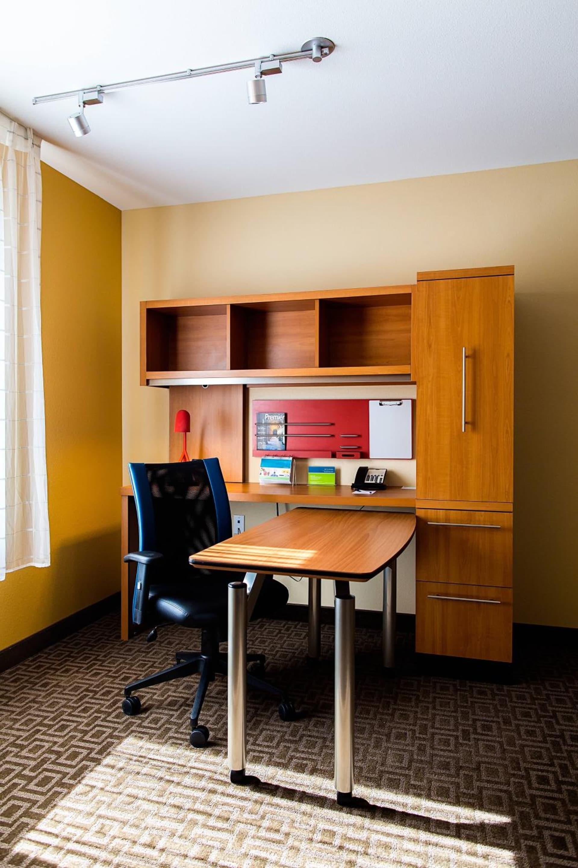 TownePlace Suites by Marriott Lancaster property views in Lancaster, CA — gallery photo 3