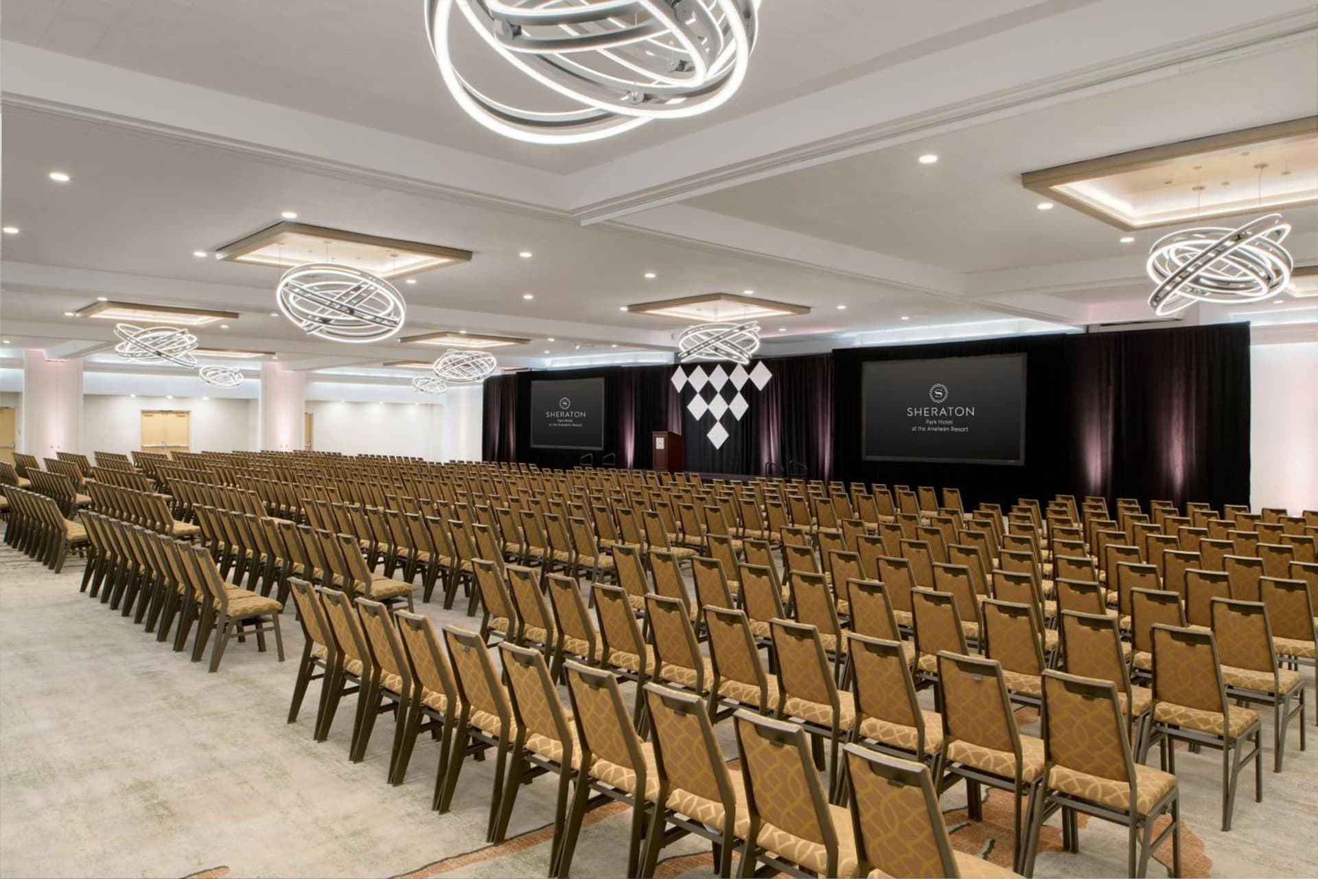 Sheraton Park Hotel at the Anaheim Resort gallery photo in Anaheim, CA — image 71