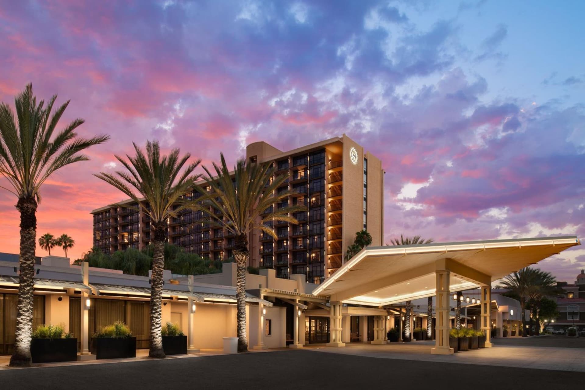 Sheraton Park Hotel at the Anaheim Resort property views in Anaheim, CA — gallery photo 3