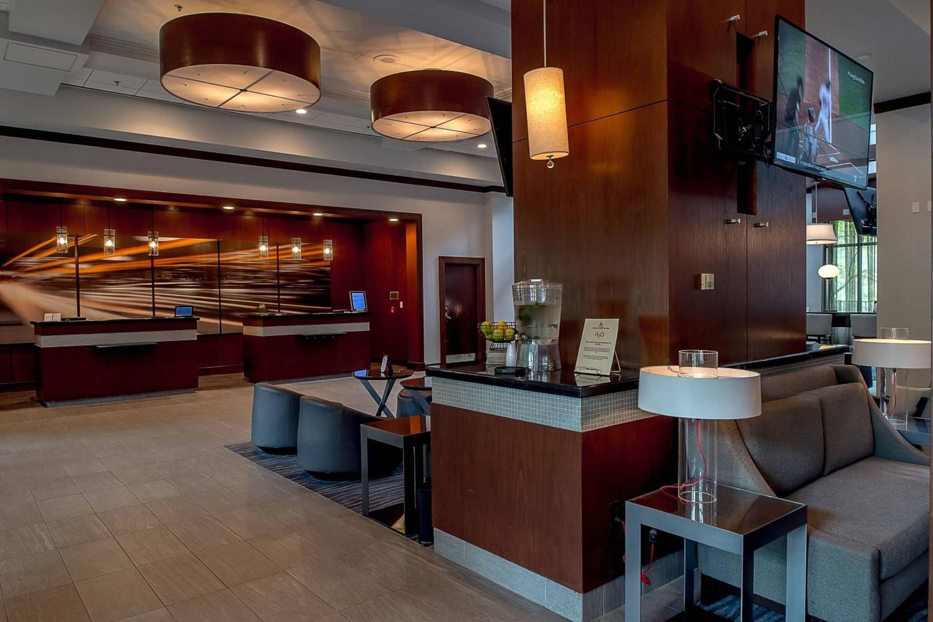 Marriott St. Louis West interior in Chesterfield, MO — gallery photo 2