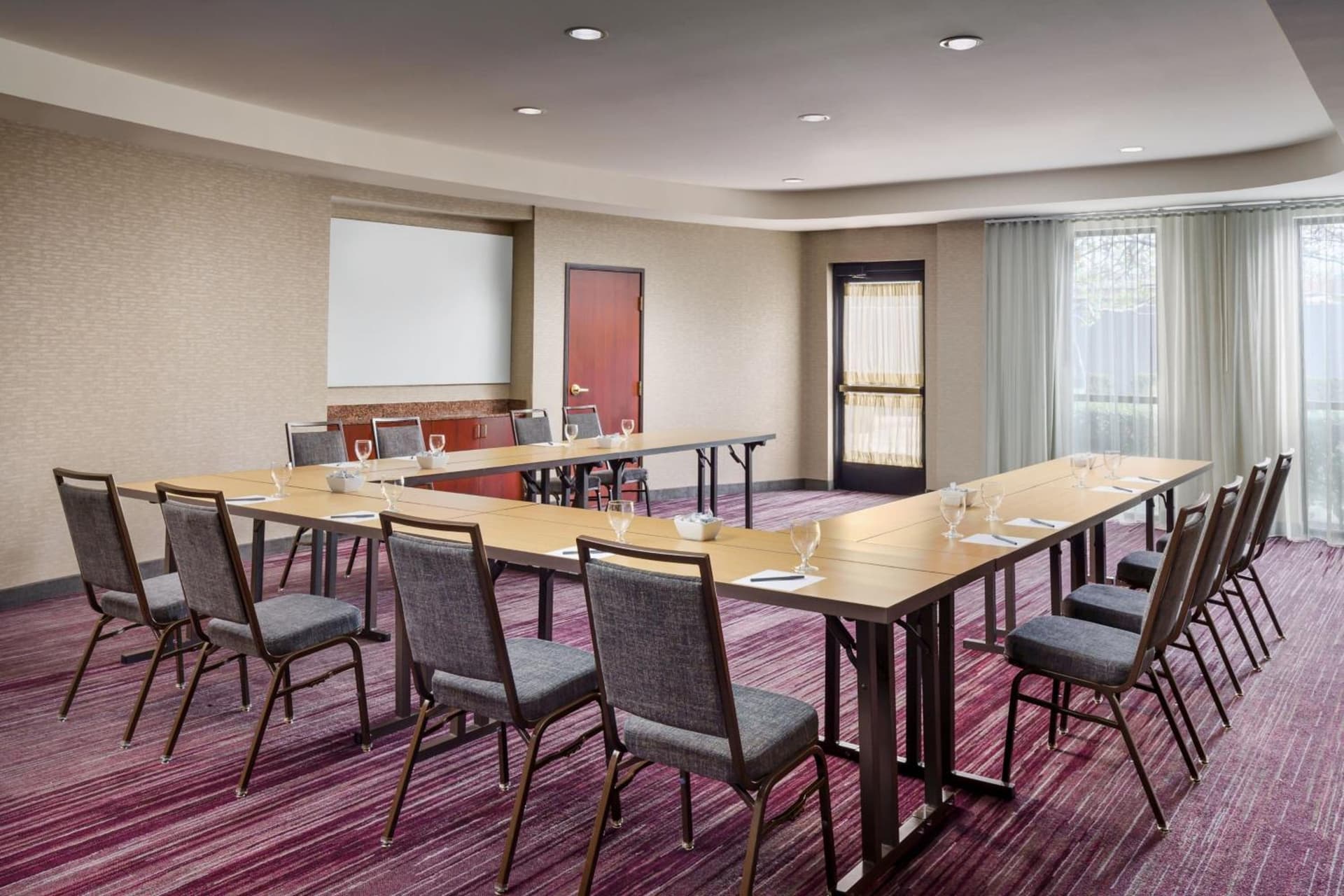 Courtyard by Marriott Sacramento Folsom gallery photo in Folsom, CA — image 8
