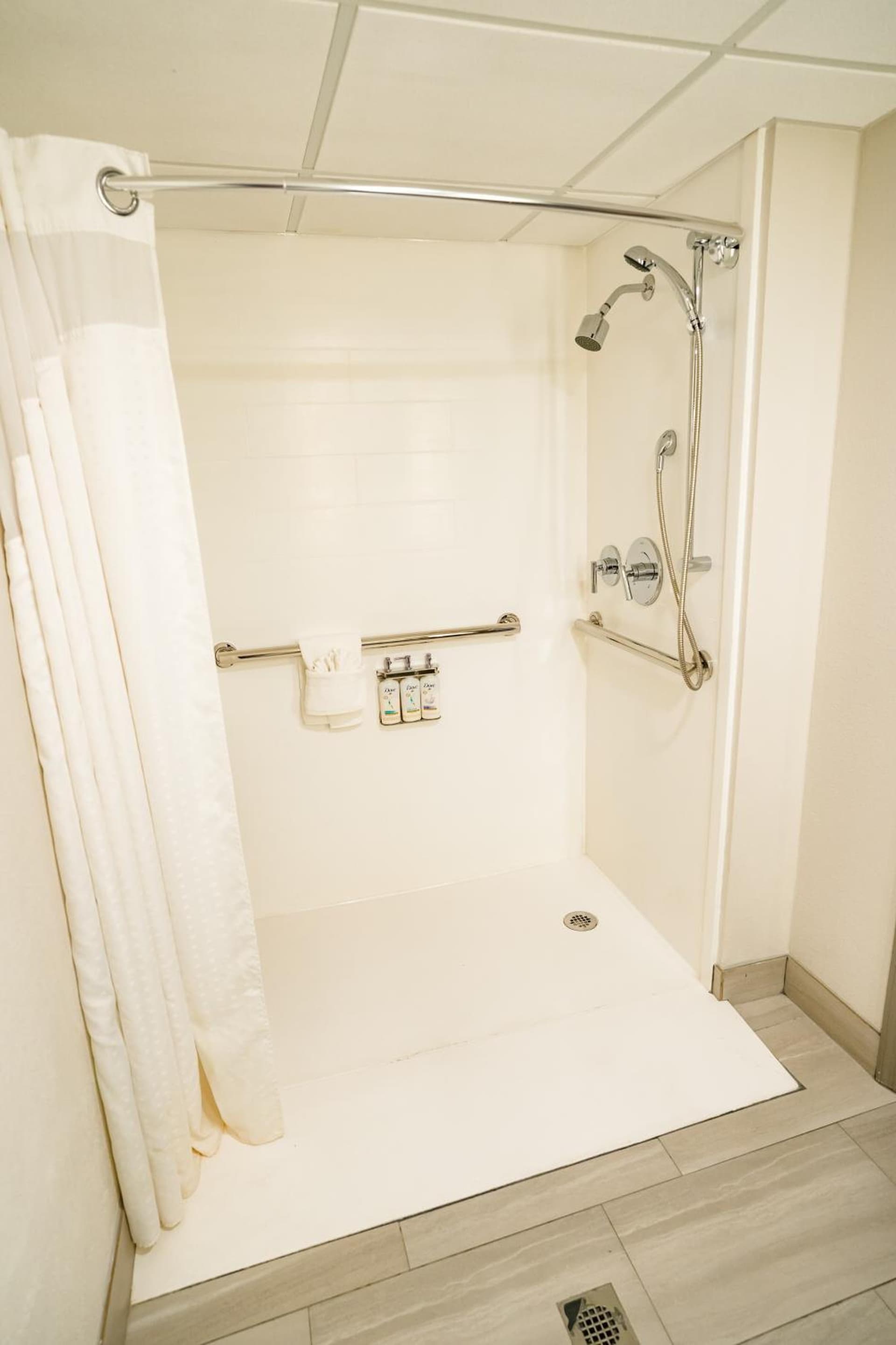 Holiday Inn Express Hotel & Suites Knoxville-North-I-75 Exit 112 by IHG gallery photo in Knoxville, TN — image 25