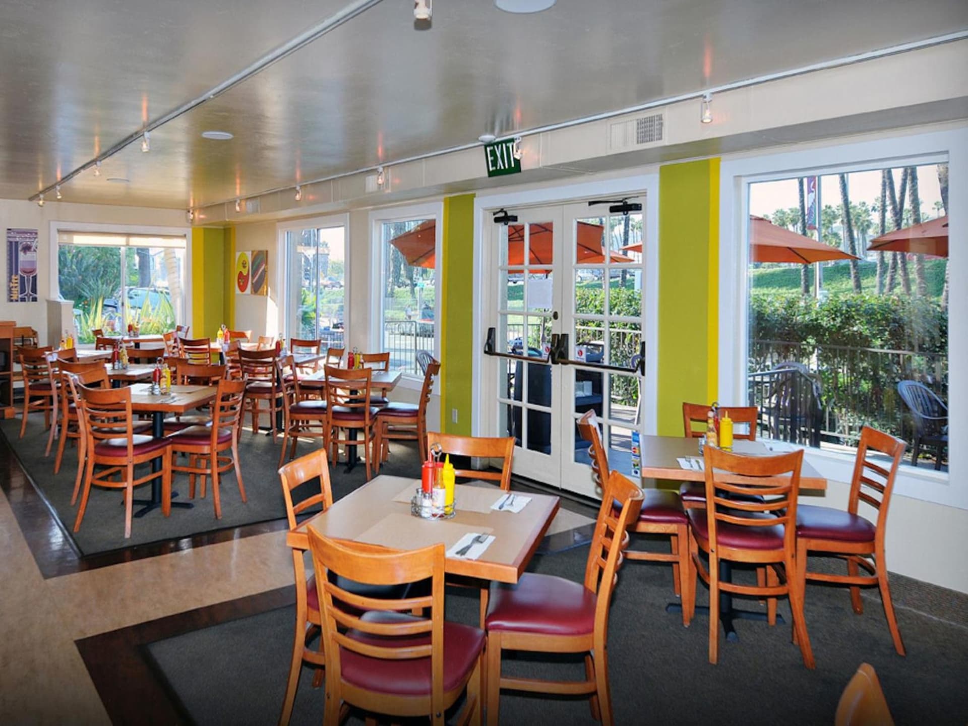 Days Inn by Wyndham San Diego Hotel Circle gallery photo in San Diego, CA — image 7