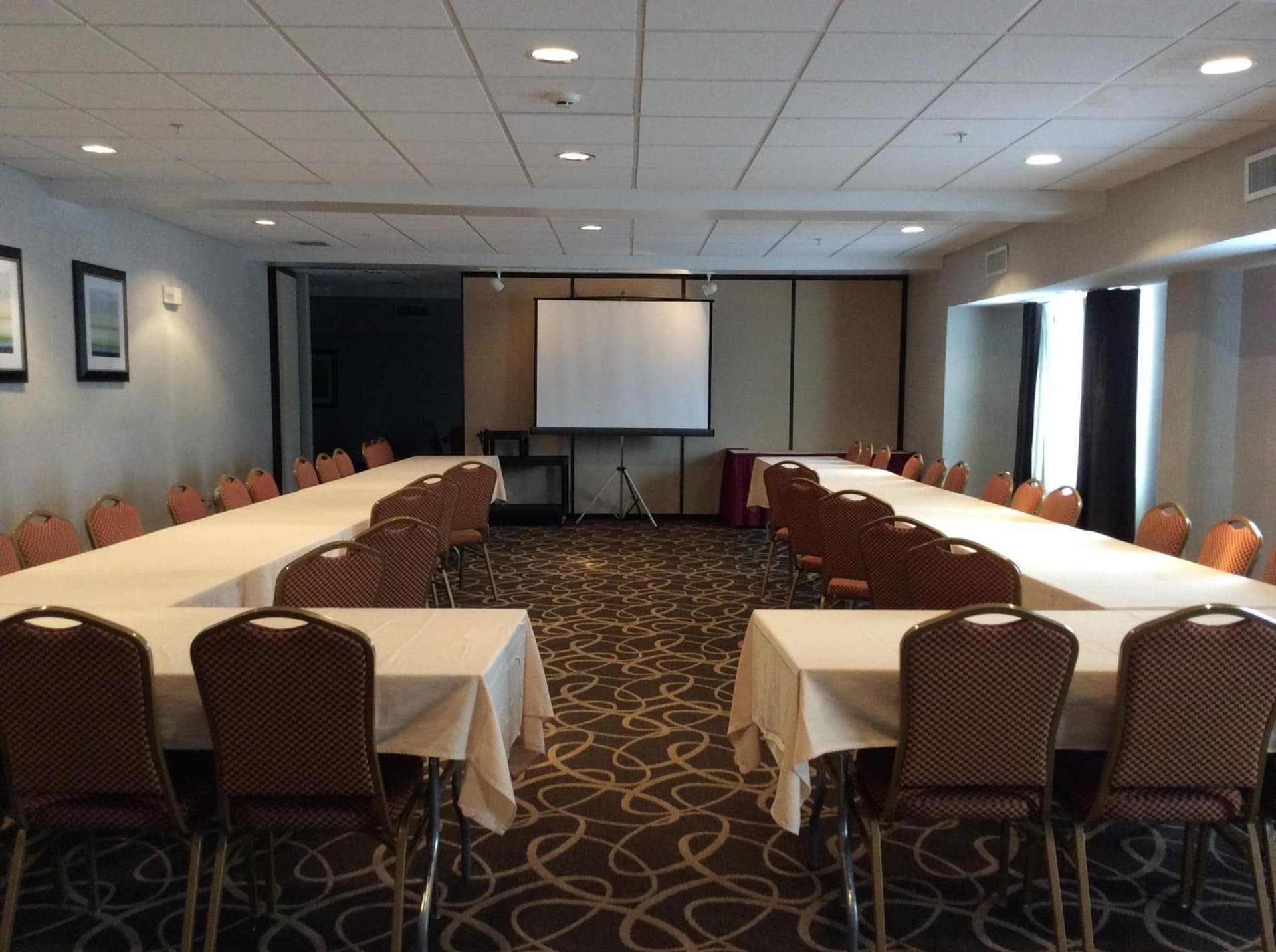 Wingate by Wyndham High Point Greensboro Airport South gallery photo in High Point, NC — image 28