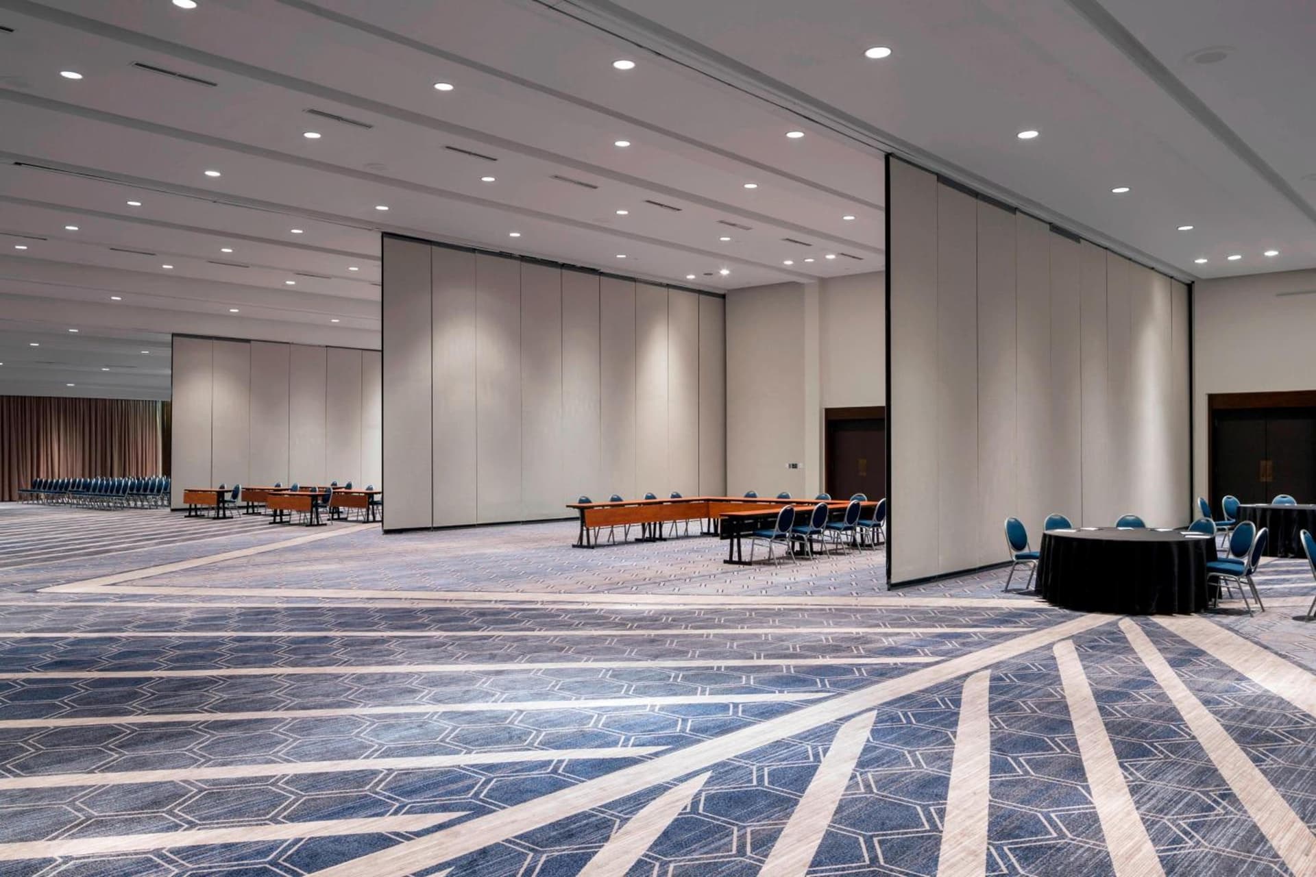 Sheraton Norfolk Waterside Hotel gallery photo in Norfolk, VA — image 10