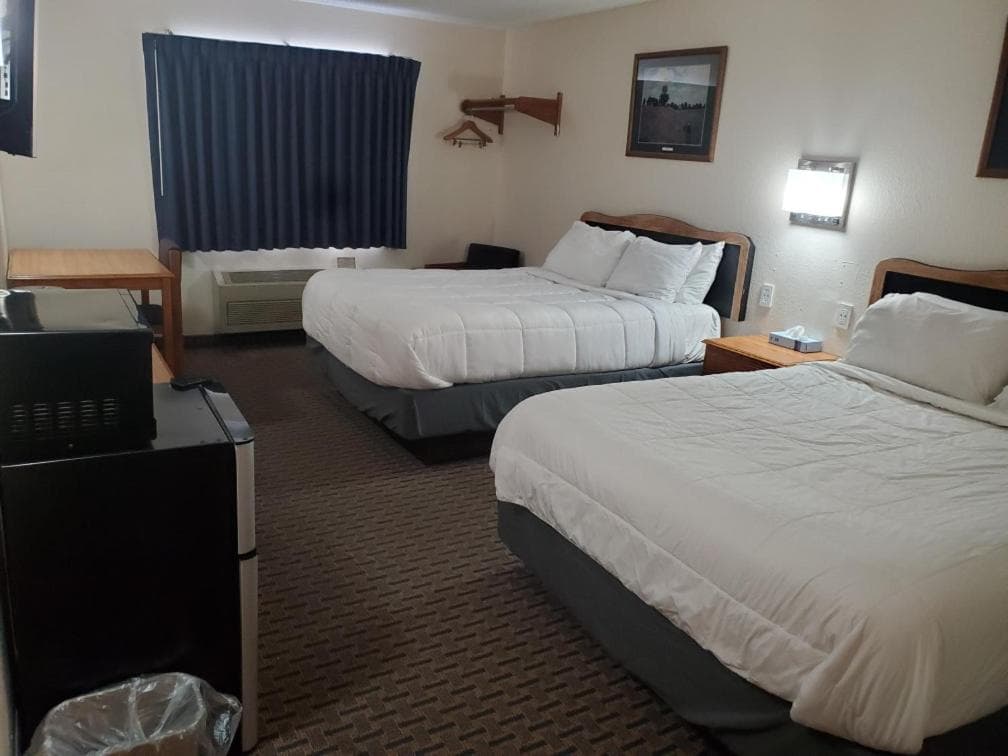 Rodeway Inn Hibbing interior in Hibbing, MN — gallery photo 2