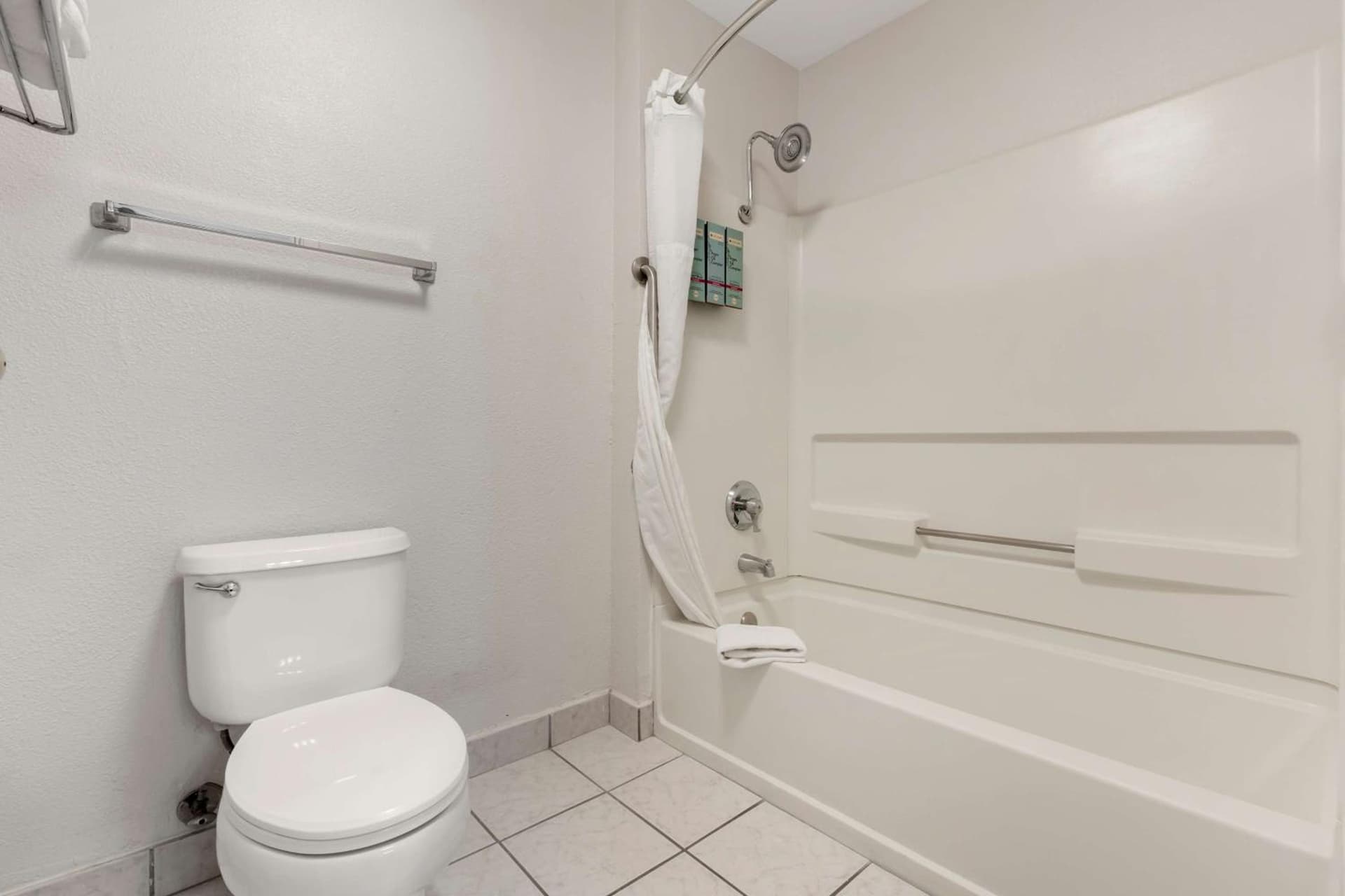 Best Western Colonial Inn gallery photo in Selma, CA — image 19