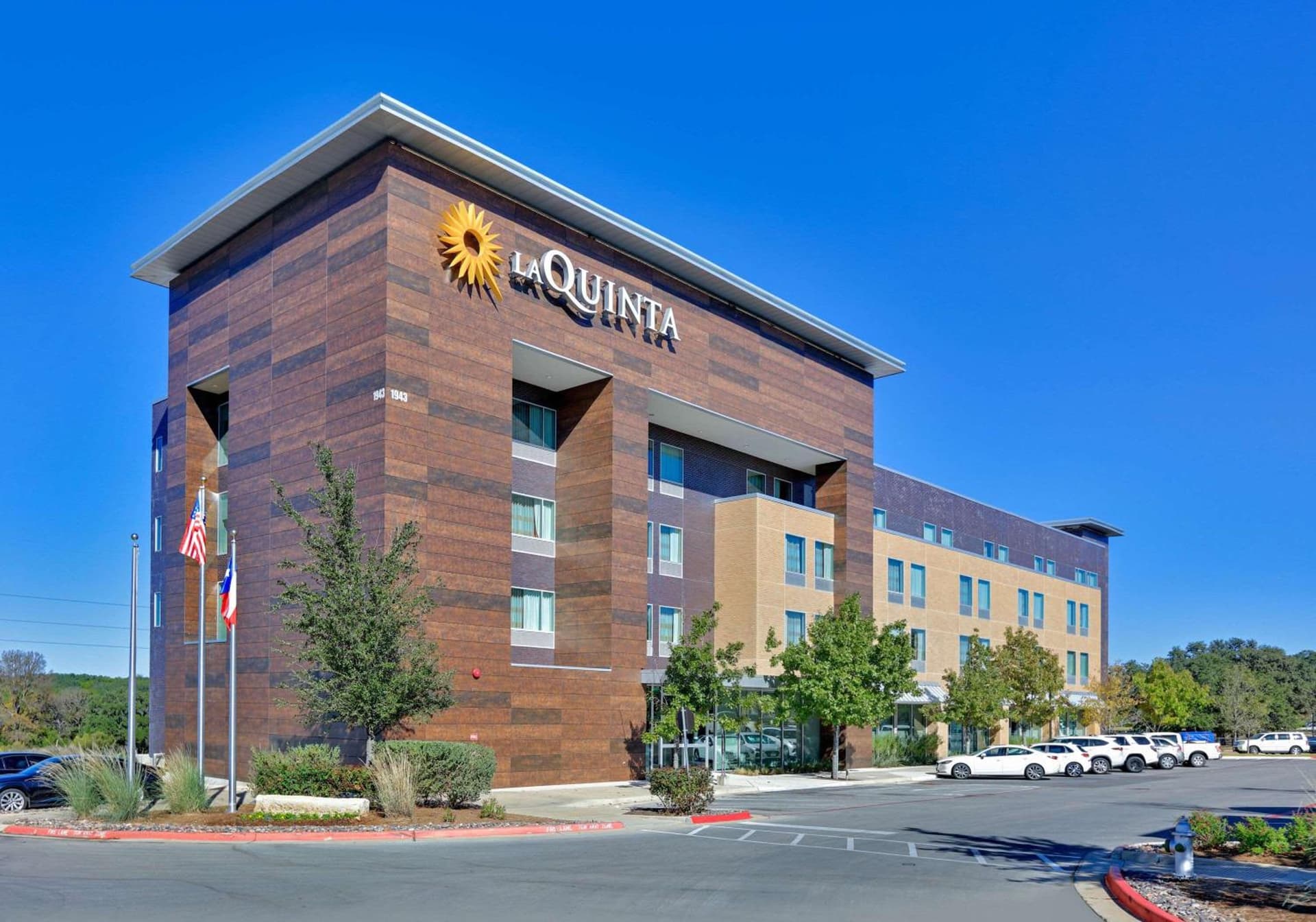 La Quinta Inn & Suites by Wyndham Lakeway featured exterior or lobby in Lakeway, TX — similar hotel
