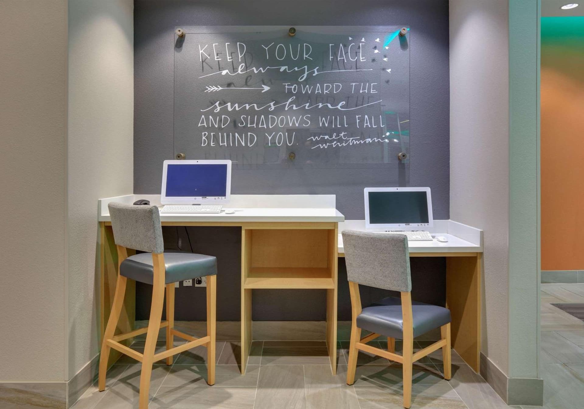 La Quinta Inn & Suites by Wyndham Lakeway gallery photo in Lakeway, TX — image 34