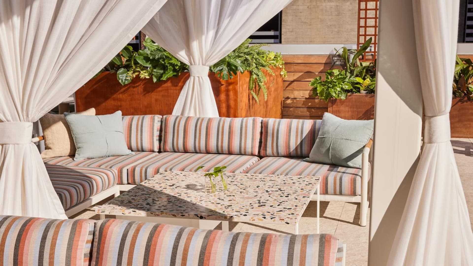 Kimpton Hotel Palomar Phoenix Cityscape by IHG gallery photo in Phoenix, AZ — image 19
