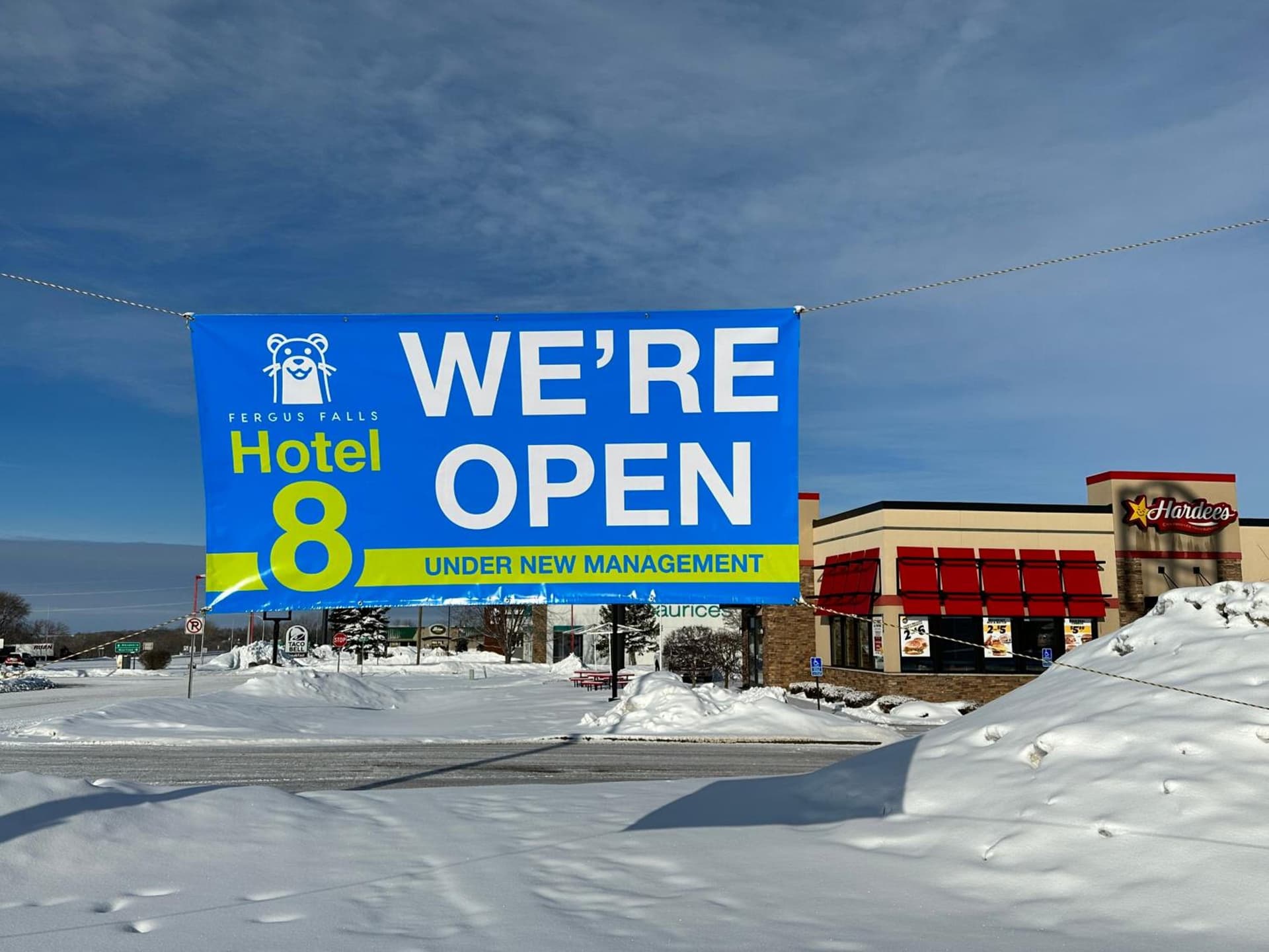 Hotel 8 interior in Fergus Falls, MN — gallery photo 2