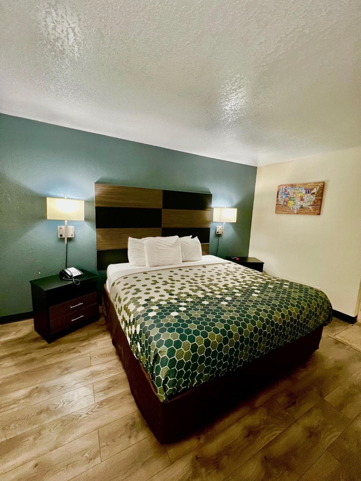 Econo Lodge Inn & Suites Downtown San Antonio Riverwalk Area interior in San Antonio, TX — gallery photo 2