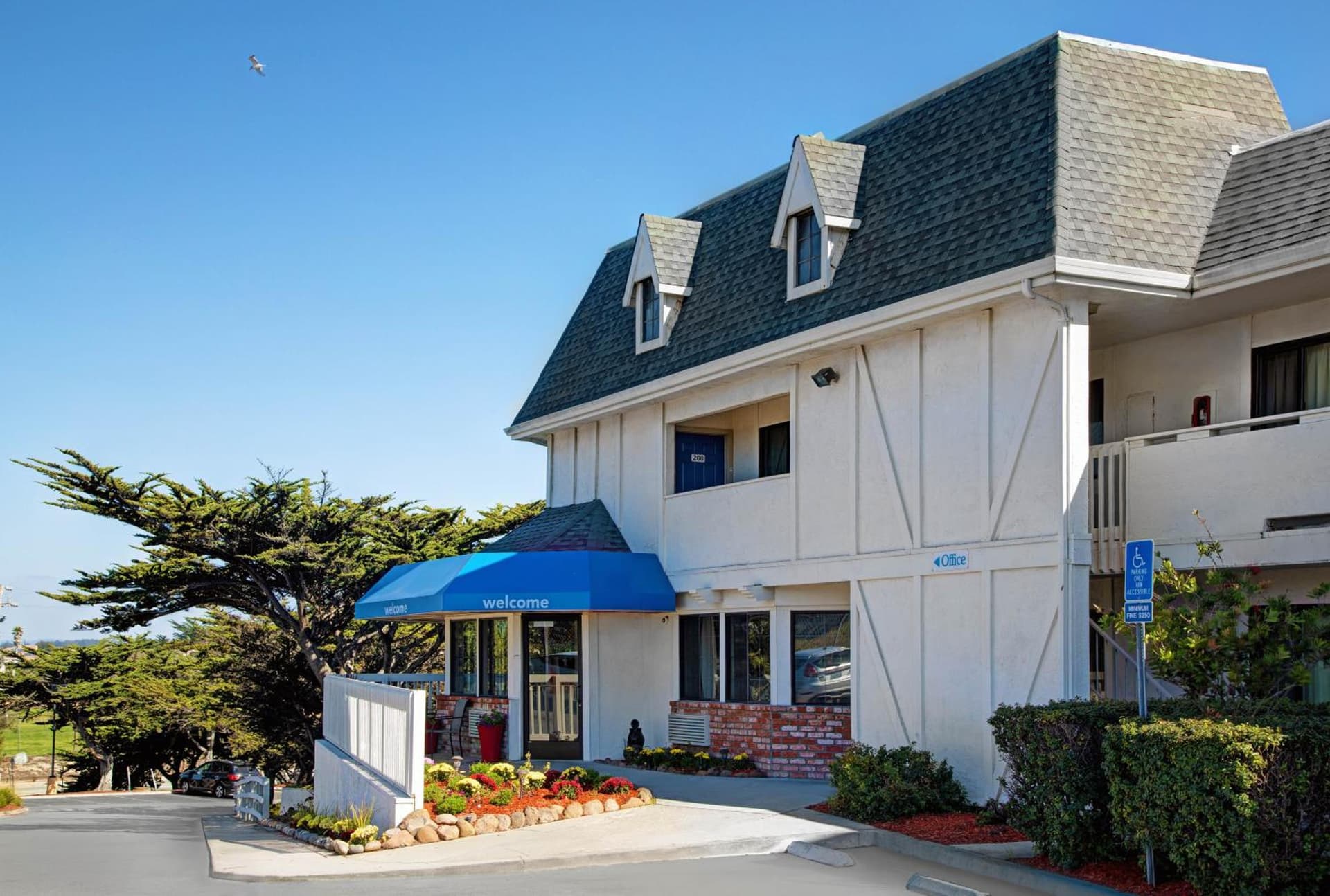 Motel 6-Marina, CA - Monterey featured exterior or lobby in Marina, CA — similar hotel