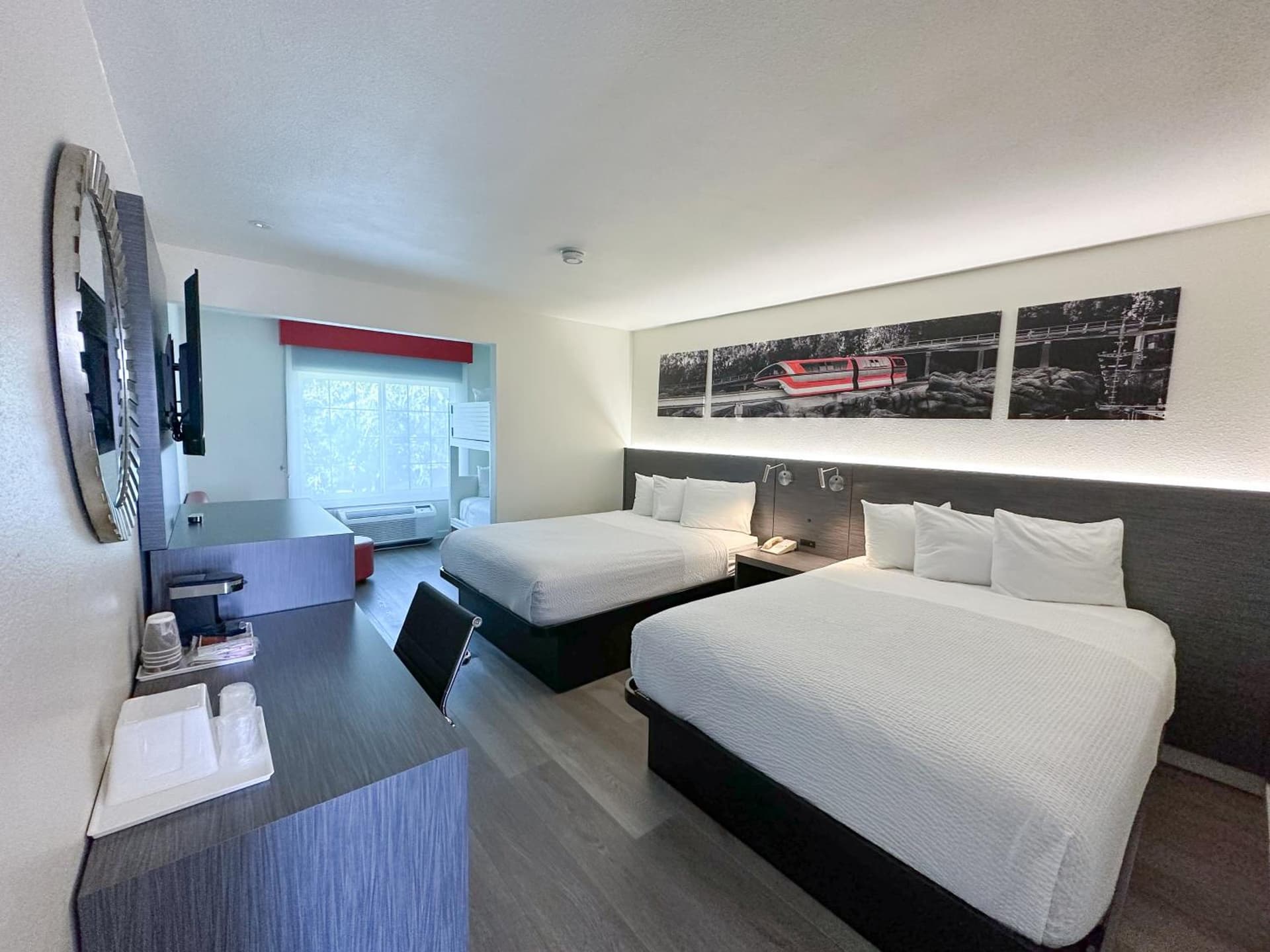 Ramada by Wyndham Anaheim Convention Center gallery photo in Anaheim, CA — image 57