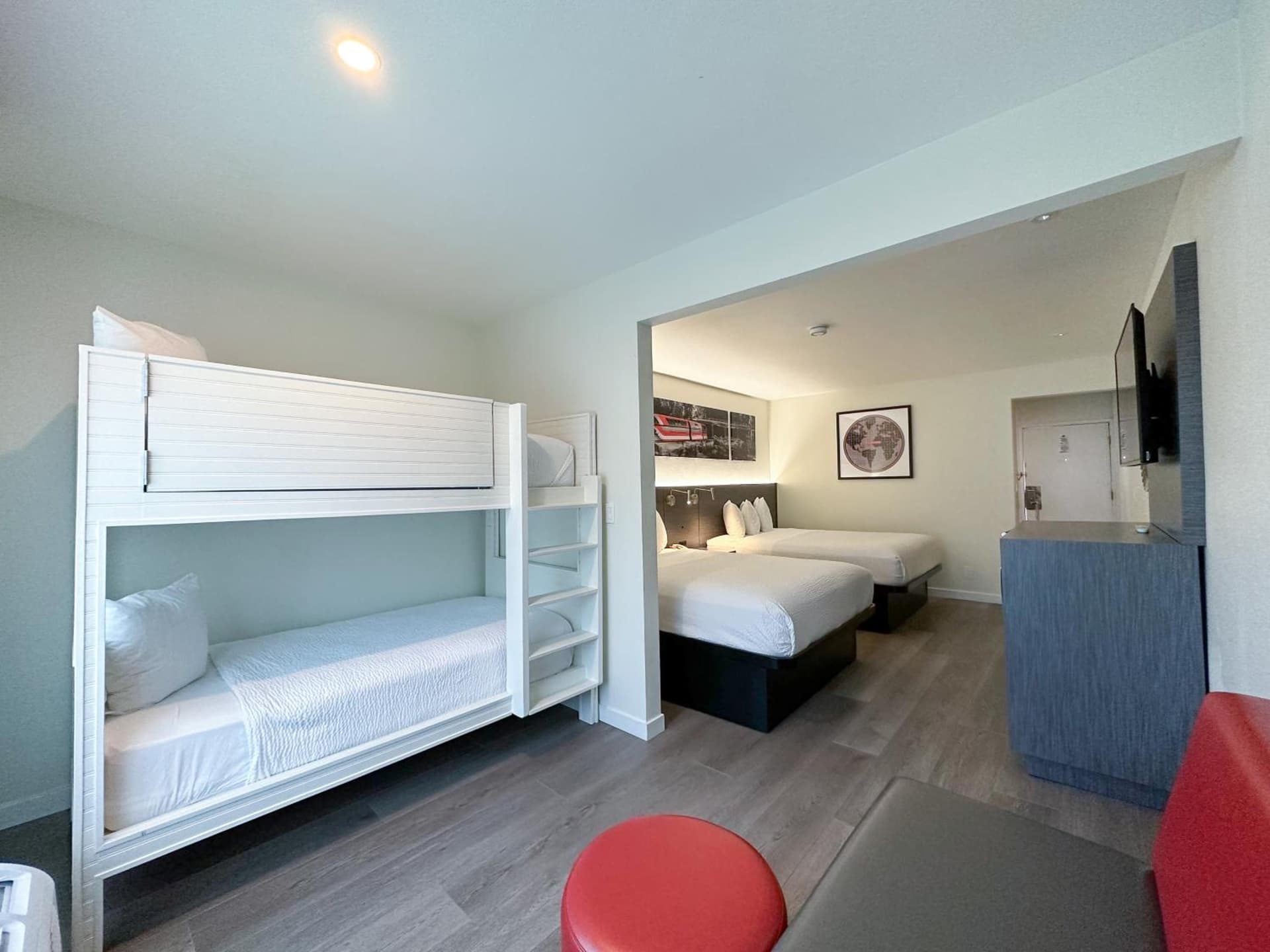 Ramada by Wyndham Anaheim Convention Center gallery photo in Anaheim, CA — image 63