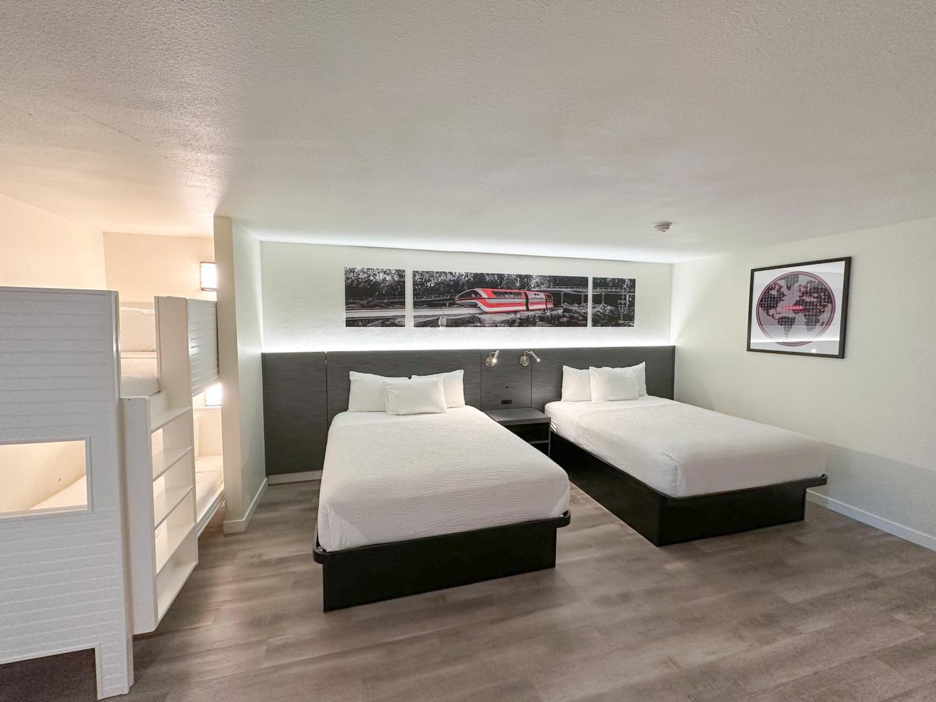 Ramada by Wyndham Anaheim Convention Center gallery photo in Anaheim, CA — image 43