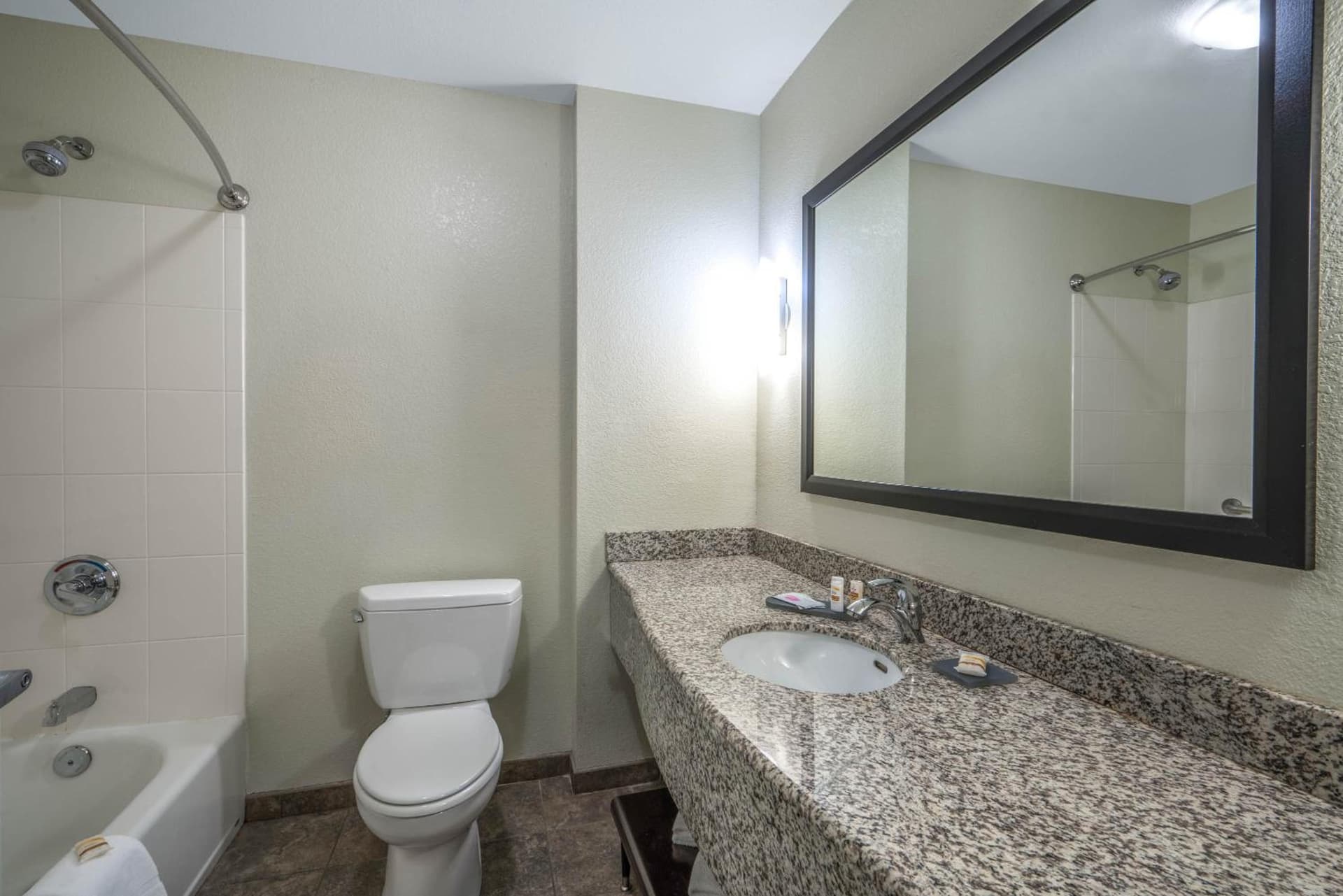 La Quinta Inn & Suites by Wyndham Loveland Estes Park gallery photo in Loveland, CO — image 19