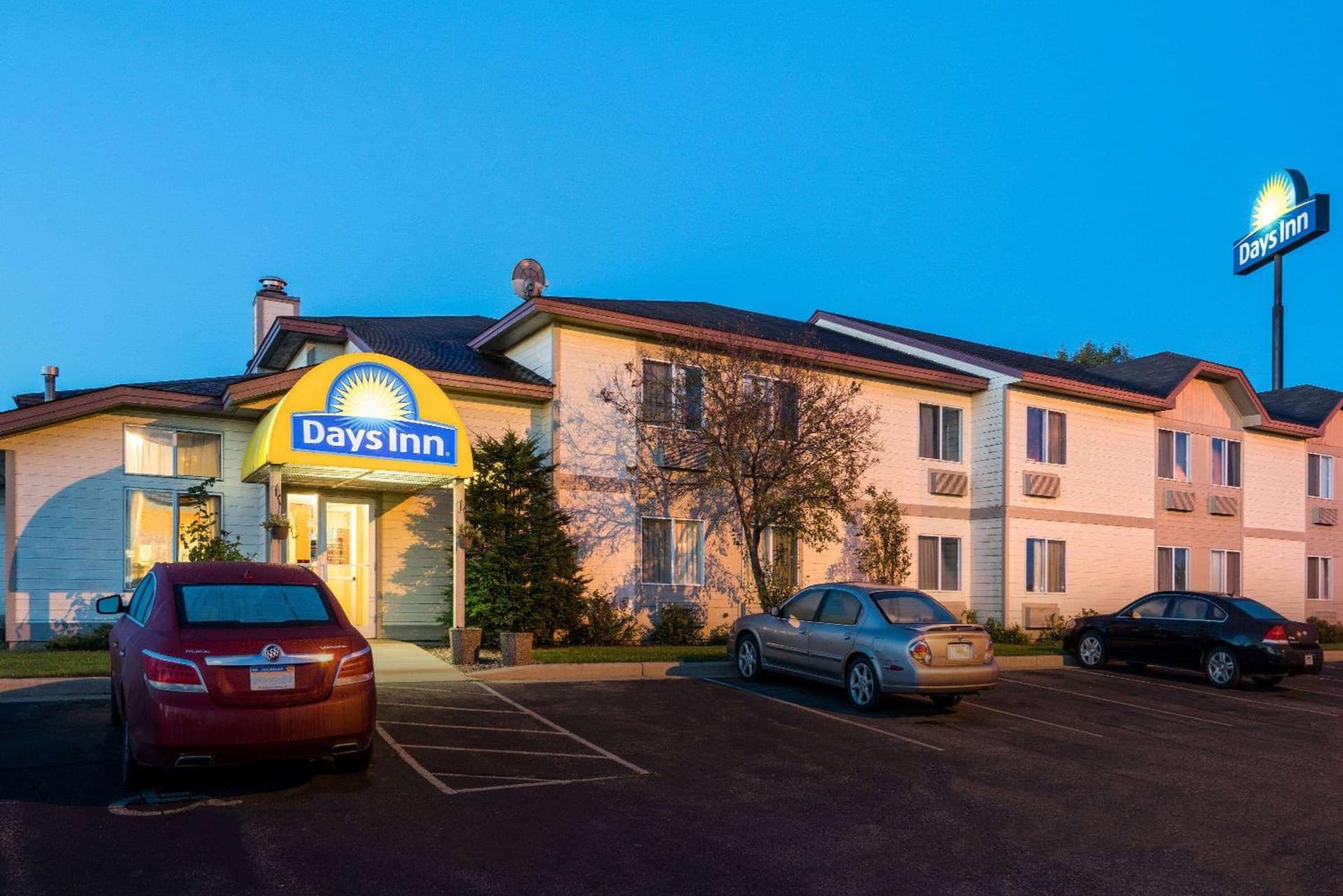 Days Inn by Wyndham West-Eau Claire — hotel in Eau Claire, Wisconsin