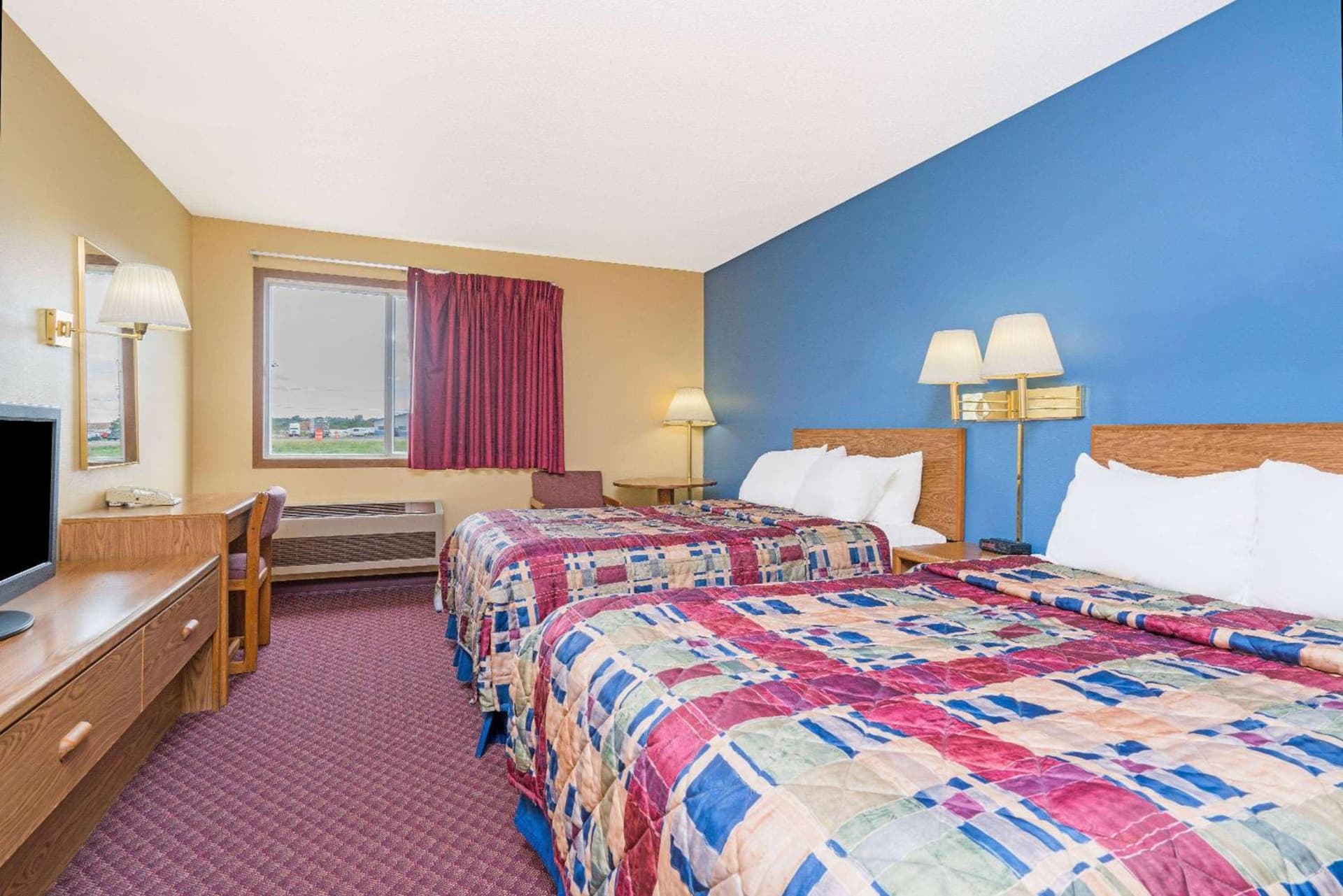 Days Inn by Wyndham West-Eau Claire gallery photo in Eau Claire, WI — image 24