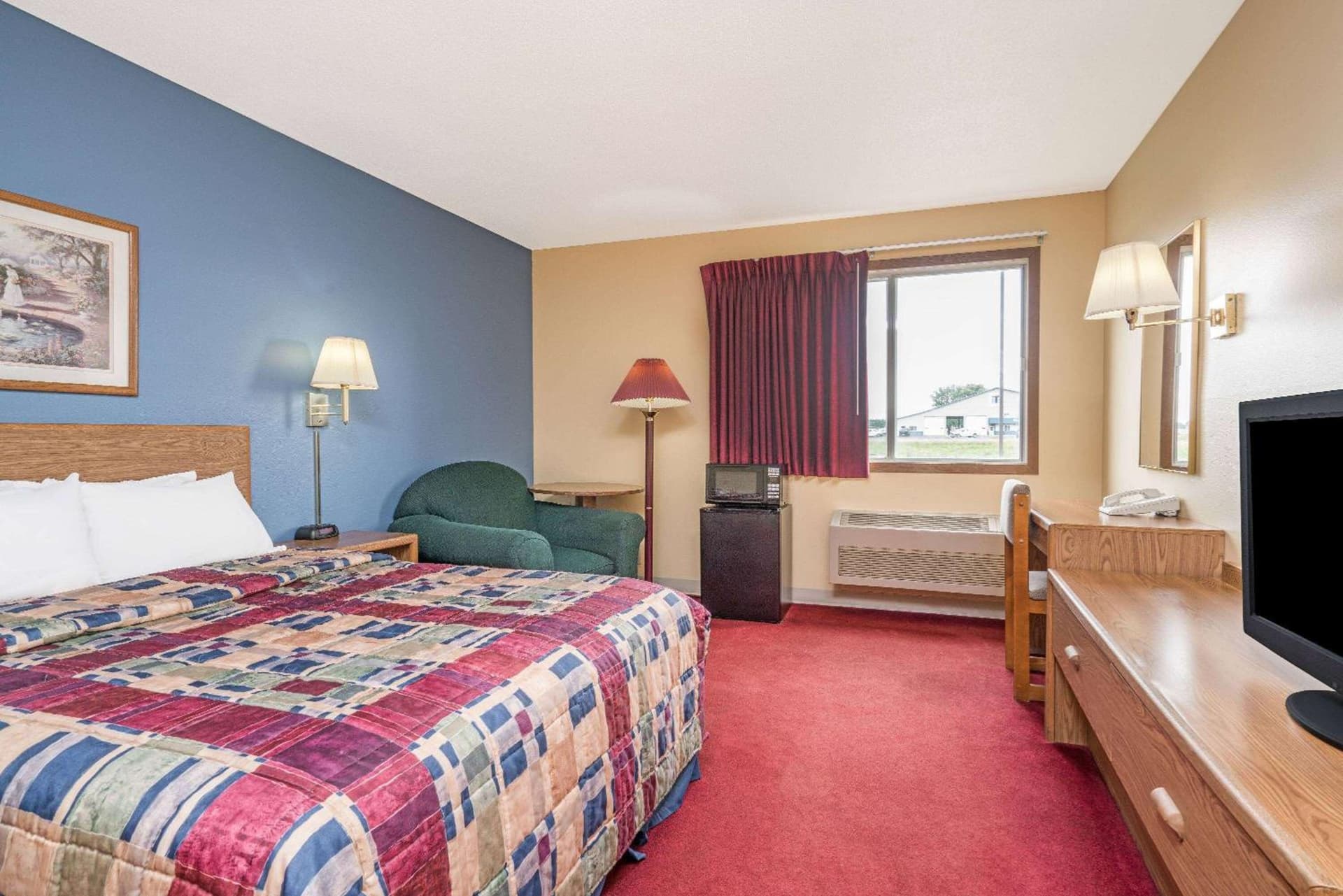 Days Inn by Wyndham West-Eau Claire gallery photo in Eau Claire, WI — image 14