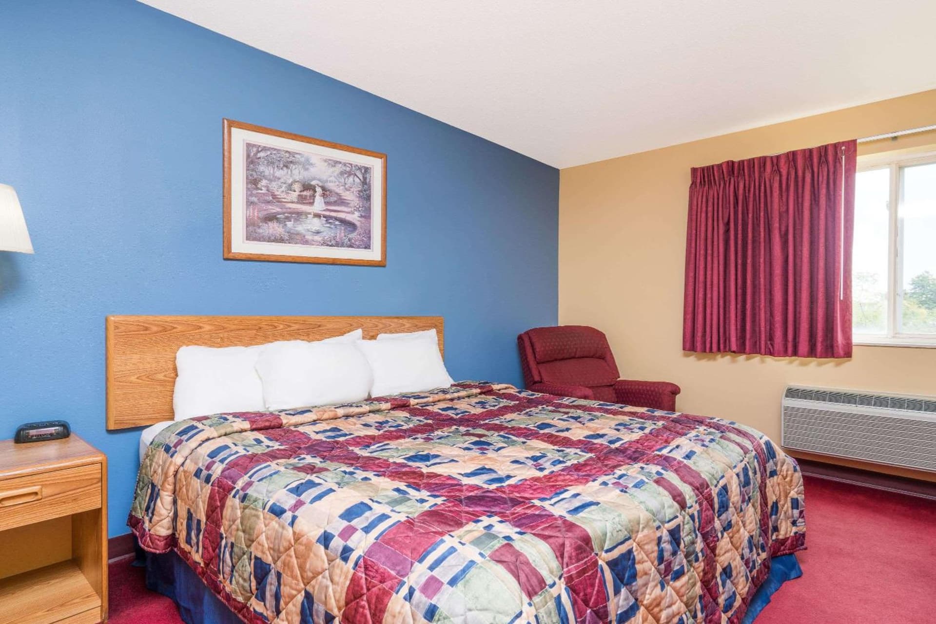 Days Inn by Wyndham West-Eau Claire gallery photo in Eau Claire, WI — image 17