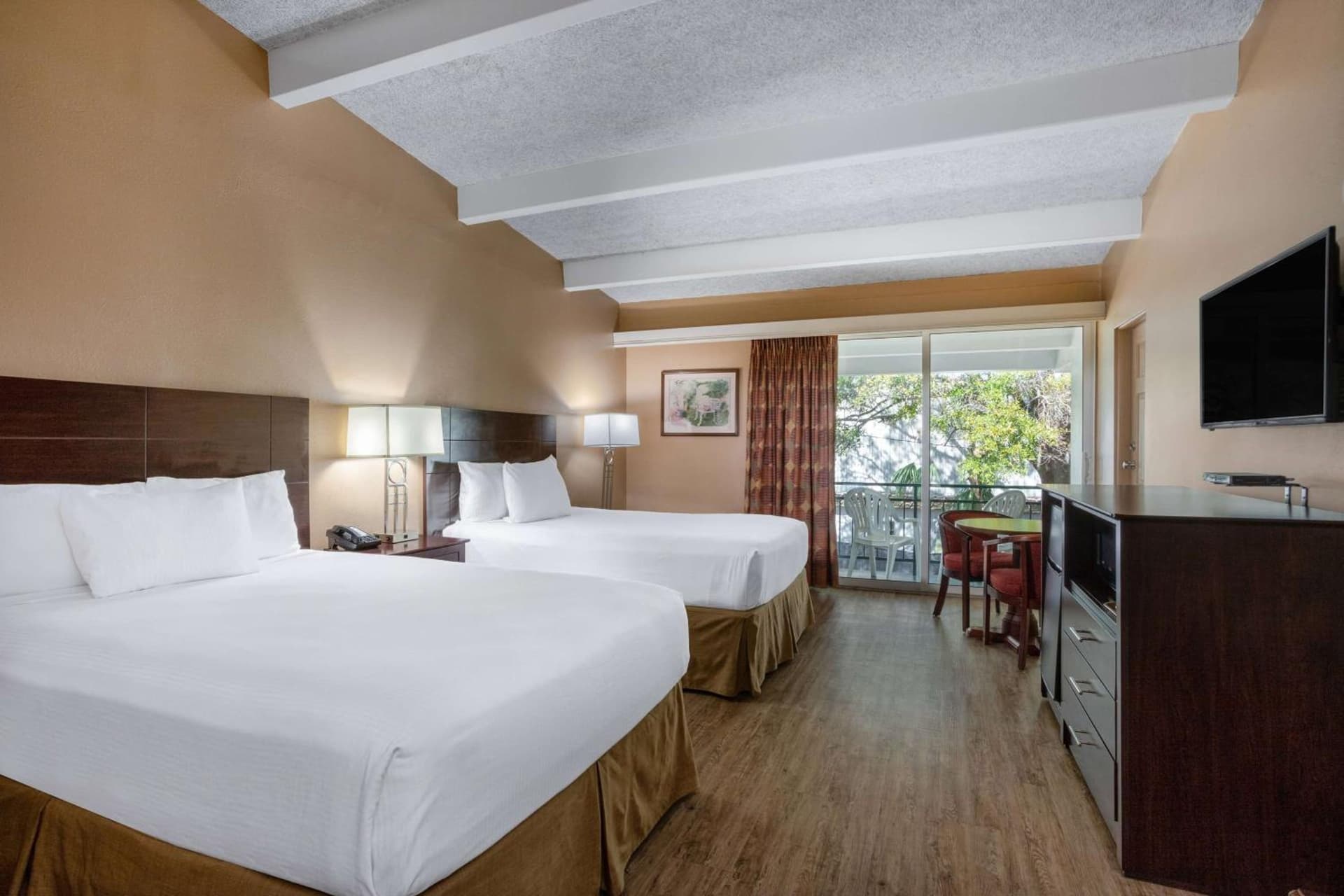 Travelodge by Wyndham Lakeland gallery photo in Lakeland, FL — image 17