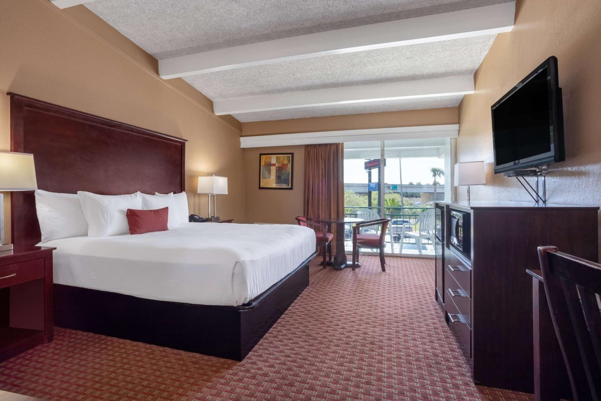 Travelodge by Wyndham Lakeland gallery photo in Lakeland, FL — image 23