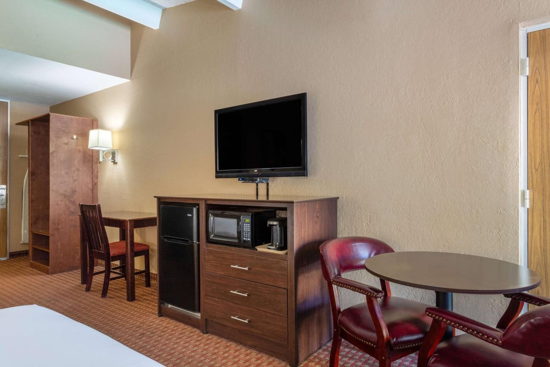 Travelodge by Wyndham Lakeland gallery photo in Lakeland, FL — image 28