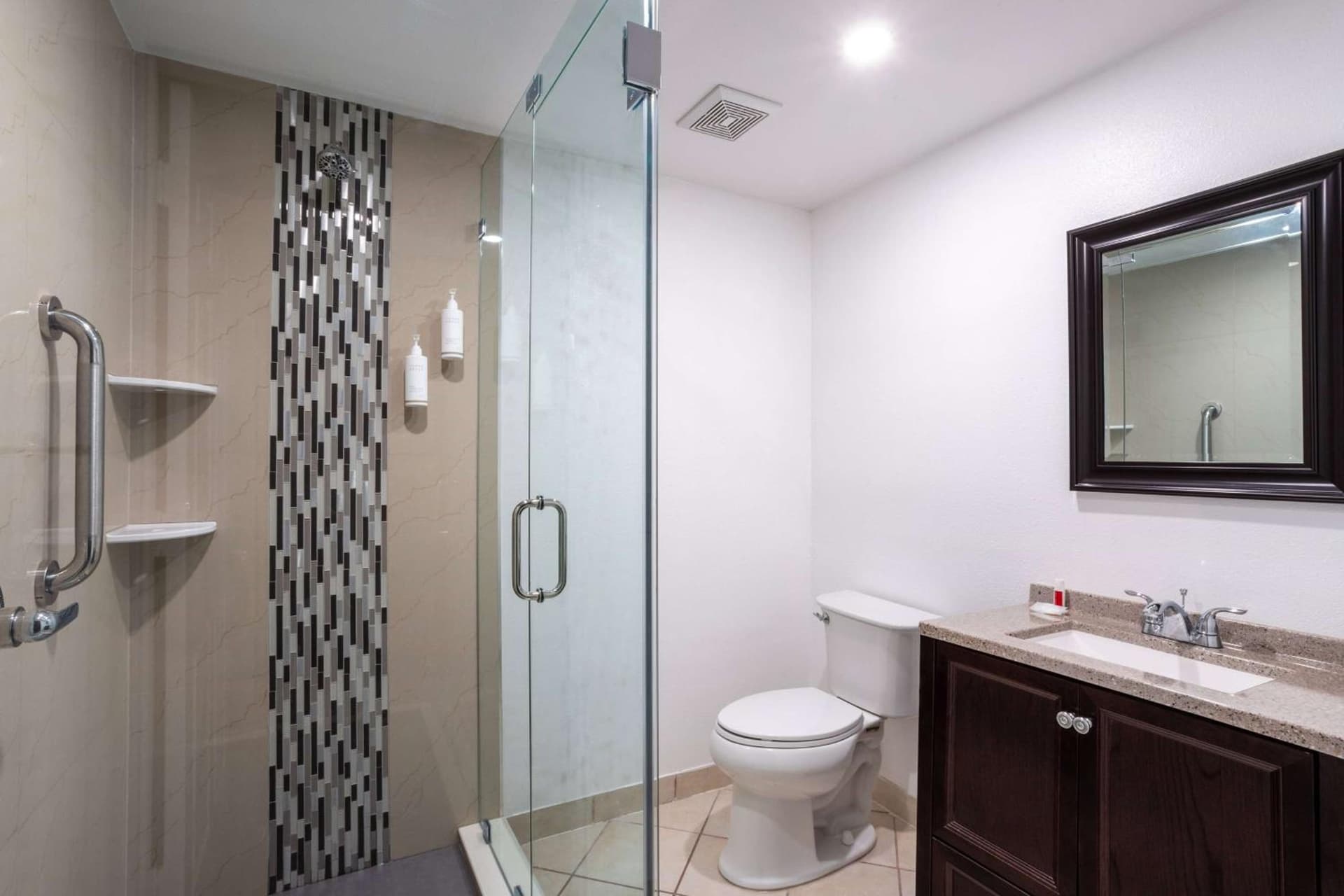 Travelodge by Wyndham Lakeland gallery photo in Lakeland, FL — image 47