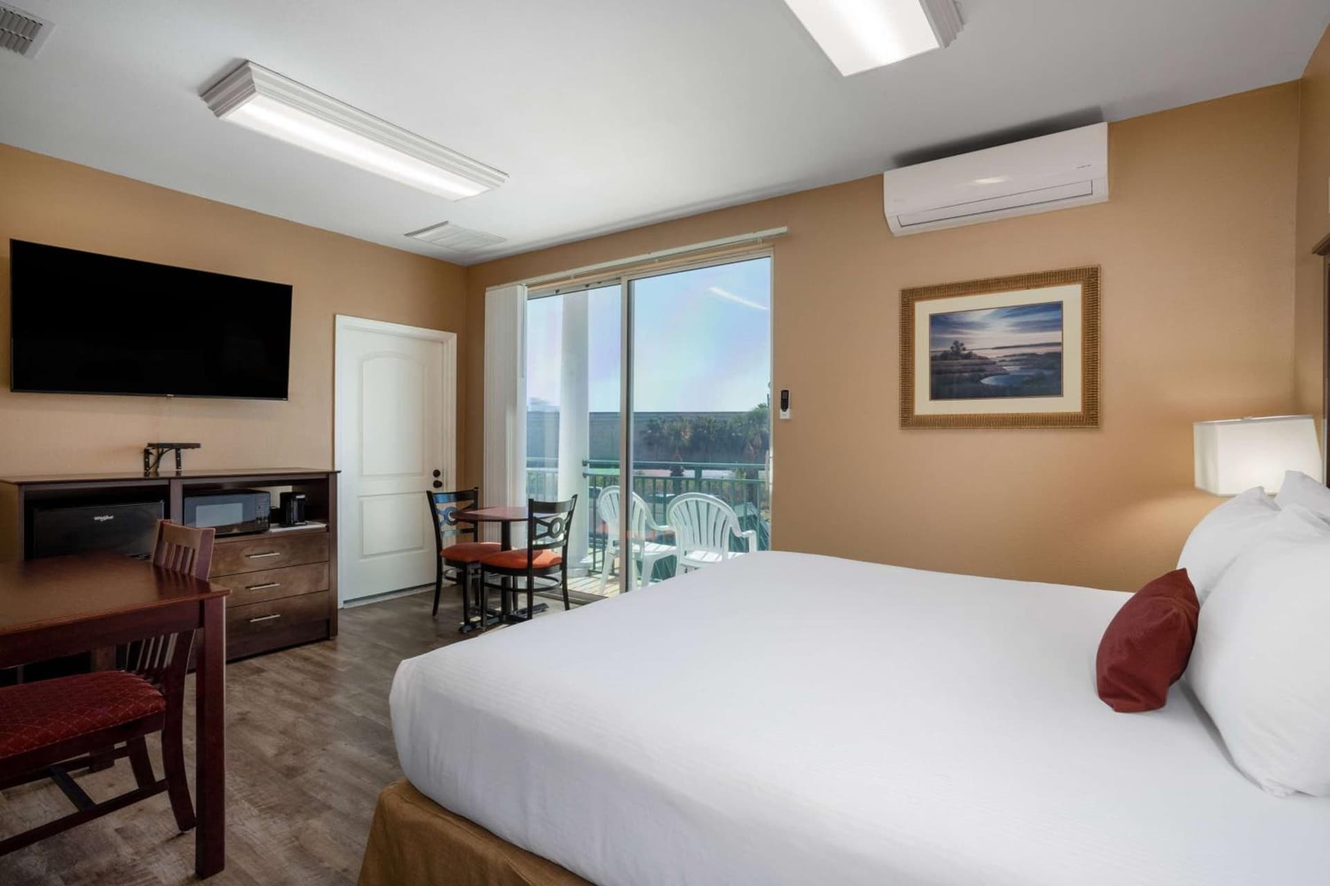 Travelodge by Wyndham Lakeland gallery photo in Lakeland, FL — image 51