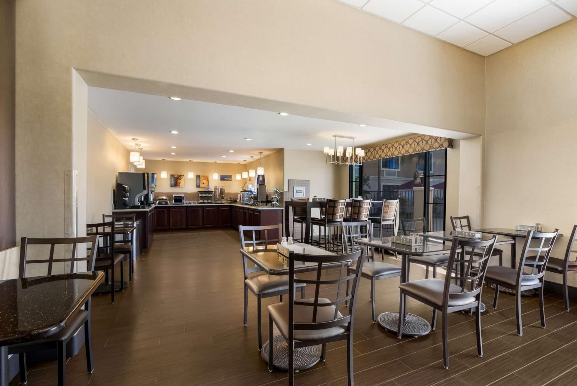 Best Western Escondido Hotel gallery photo in Escondido, CA — image 7