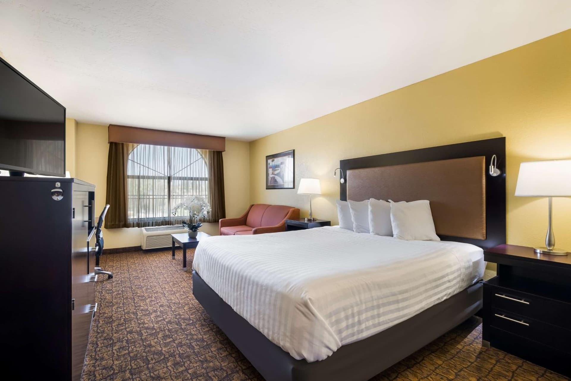Best Western Escondido Hotel property views in Escondido, CA — gallery photo 3