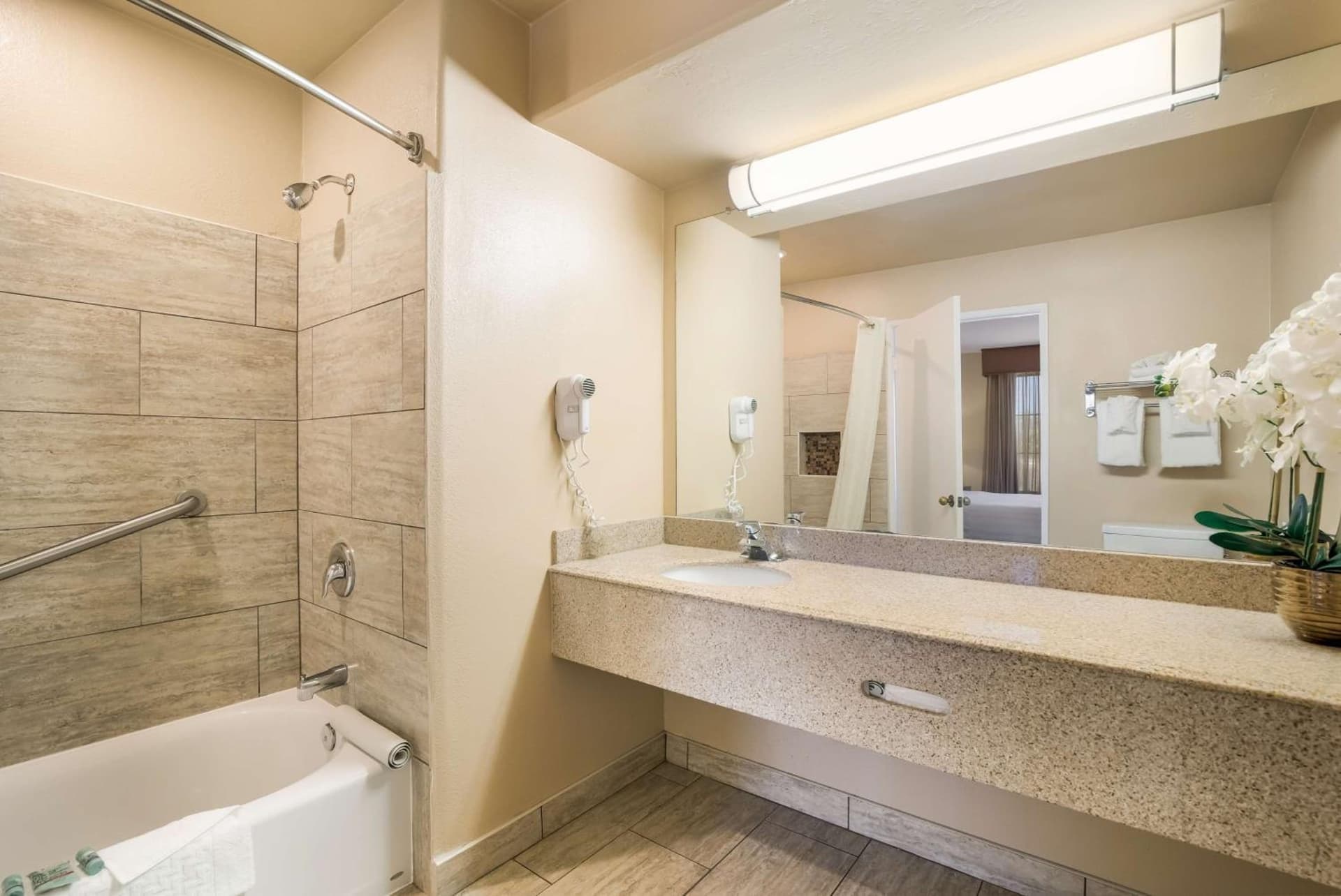 Best Western Escondido Hotel interior in Escondido, CA — gallery photo 2