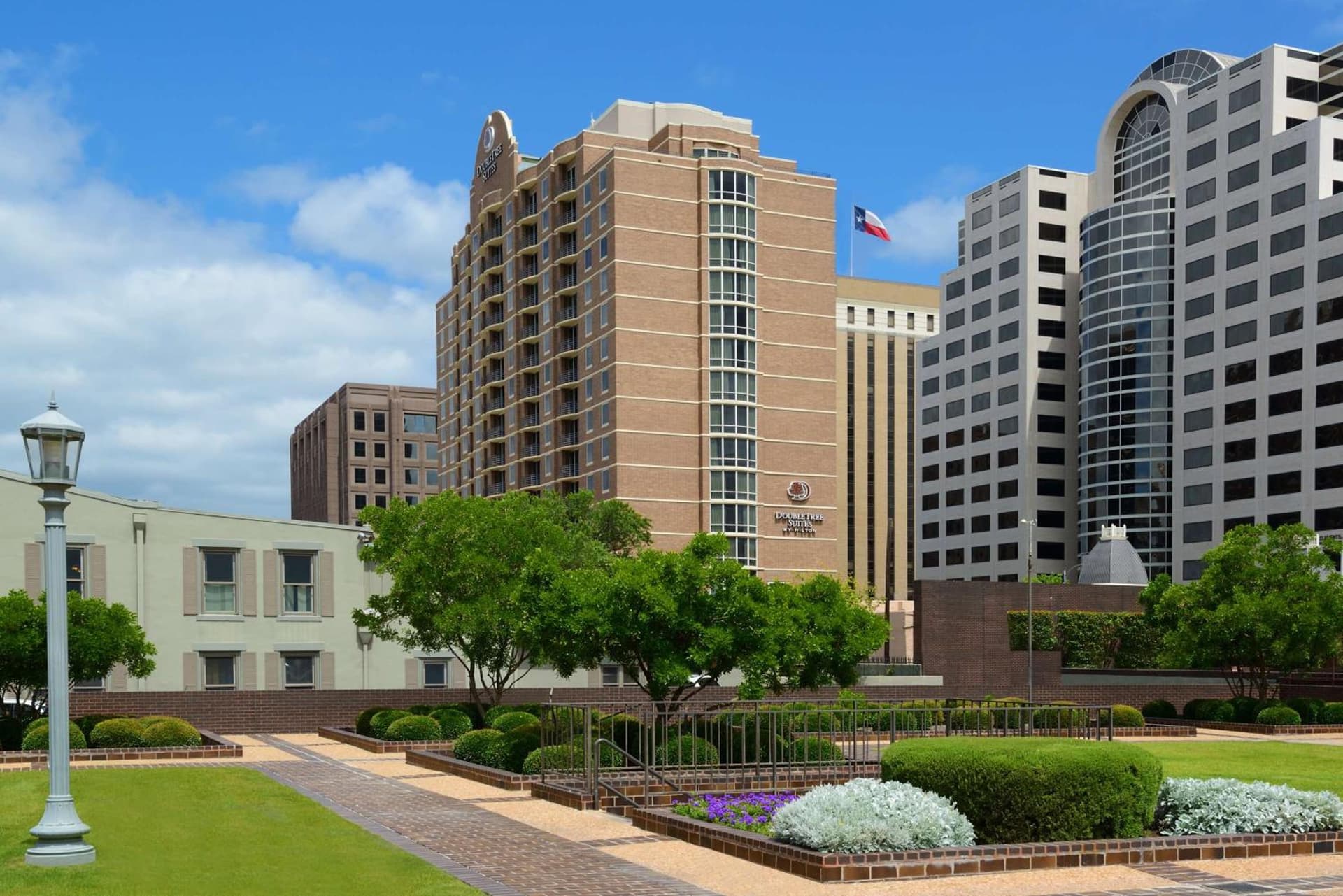 DoubleTree Suites by Hilton Austin Downtown Capitol — hotel in Austin, Texas