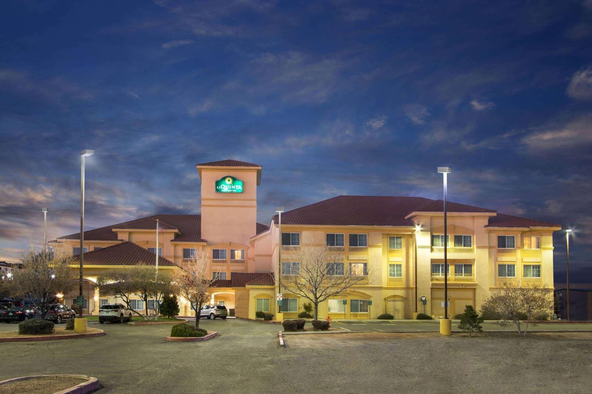 La Quinta Inn & Suites by Wyndham Albuquerque Midtown property views in Albuquerque, NM — gallery photo 3