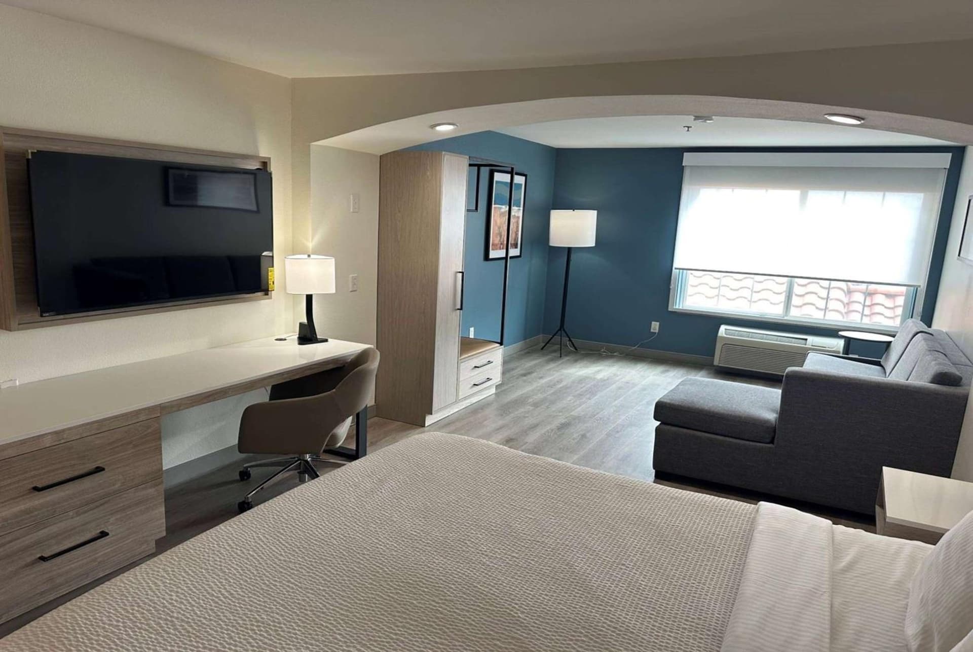 La Quinta Inn & Suites by Wyndham Albuquerque Midtown gallery photo in Albuquerque, NM — image 22