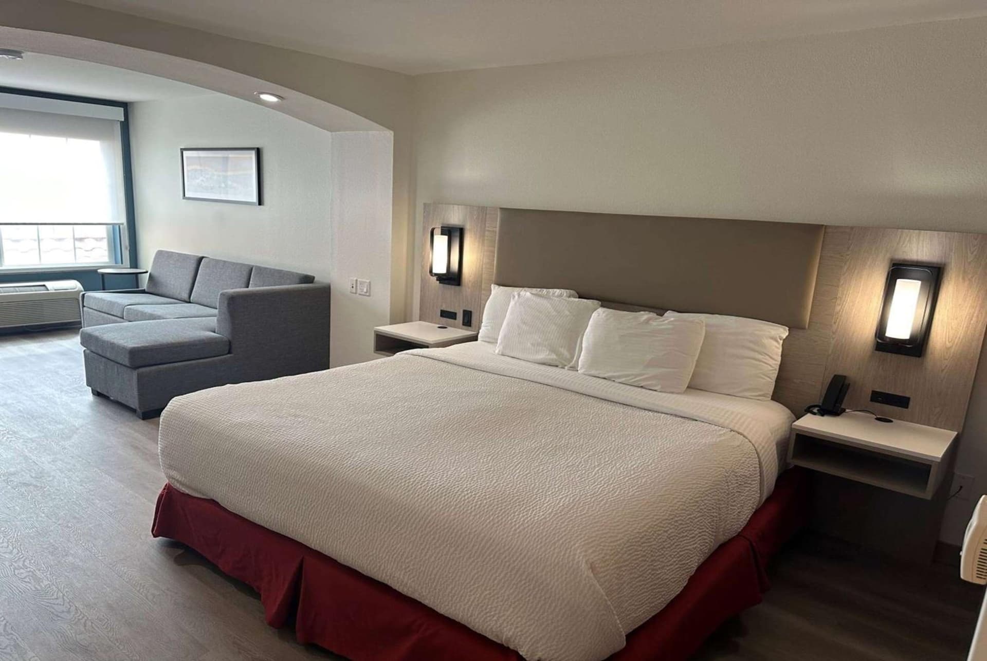 La Quinta Inn & Suites by Wyndham Albuquerque Midtown gallery photo in Albuquerque, NM — image 29
