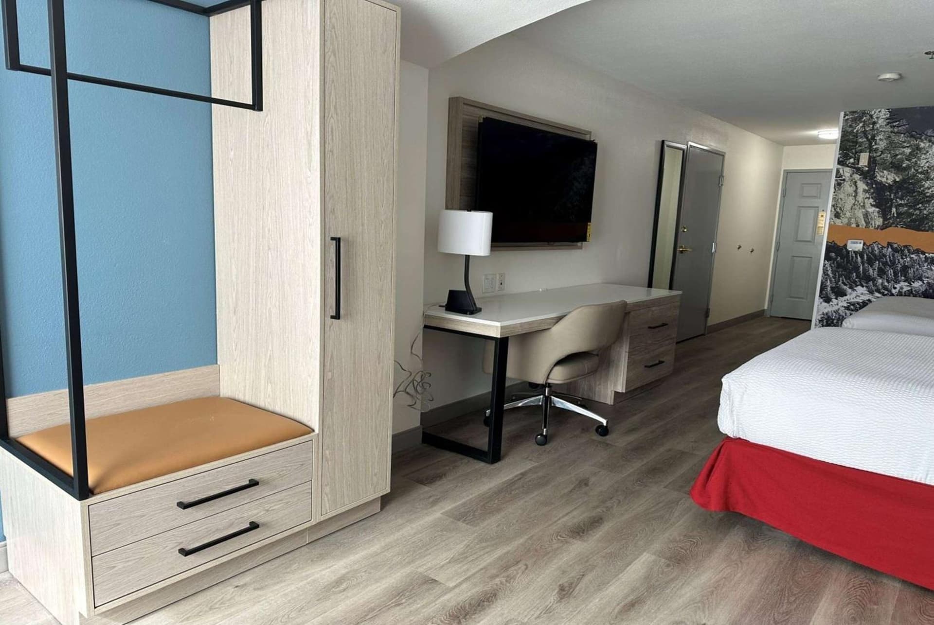 La Quinta Inn & Suites by Wyndham Albuquerque Midtown gallery photo in Albuquerque, NM — image 7