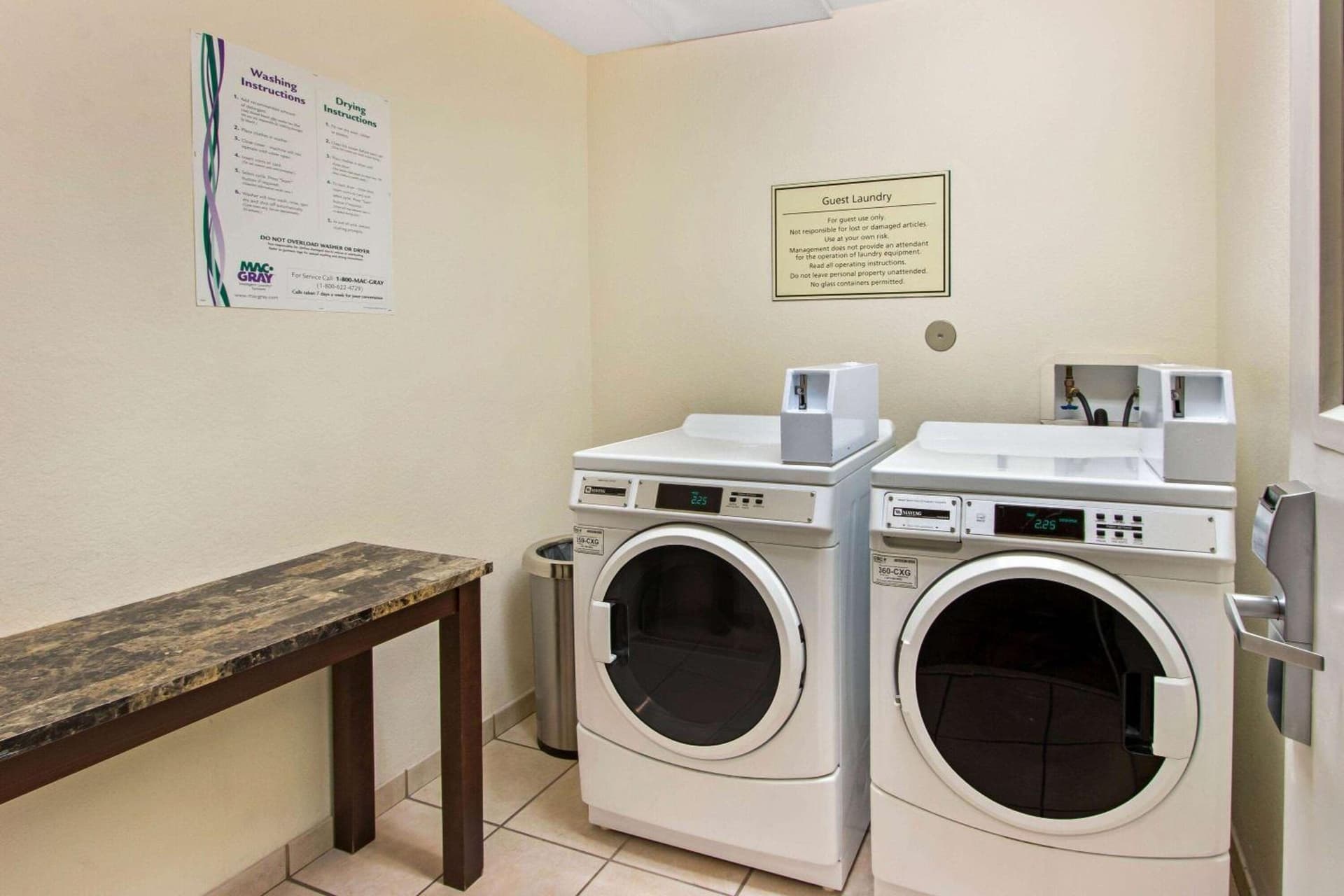 La Quinta Inn & Suites by Wyndham Albuquerque Midtown gallery photo in Albuquerque, NM — image 18
