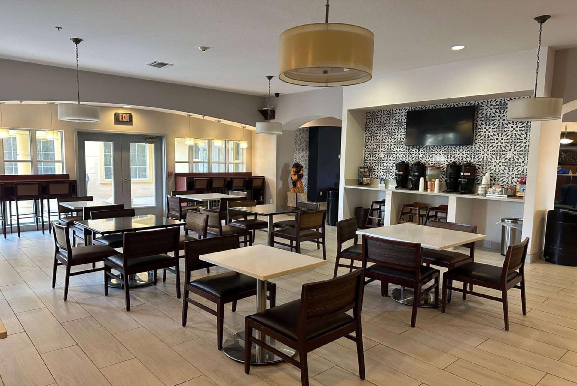La Quinta Inn & Suites by Wyndham Albuquerque Midtown gallery photo in Albuquerque, NM — image 5