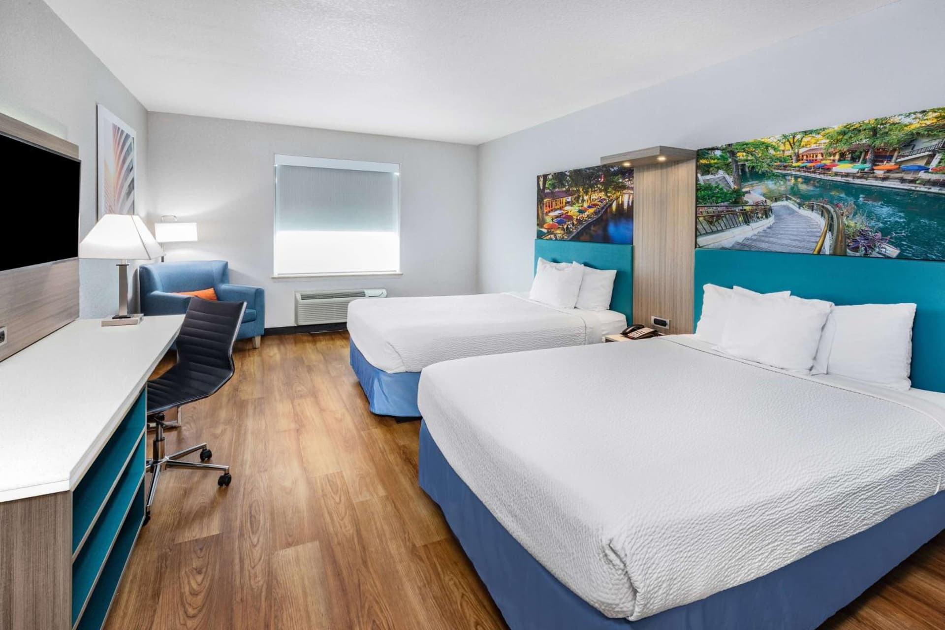 Days Inn & Suites by Wyndham San Antonio near Frost Bank Center gallery photo in San Antonio, TX — image 11