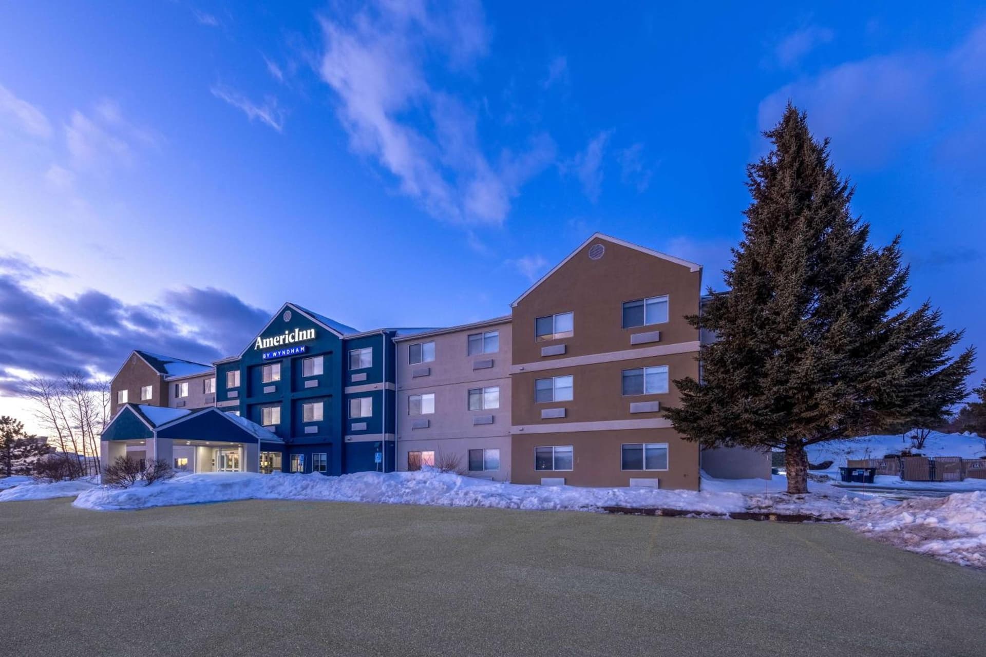 AmericInn by Wyndham Duluth gallery photo in Duluth, MN — image 47