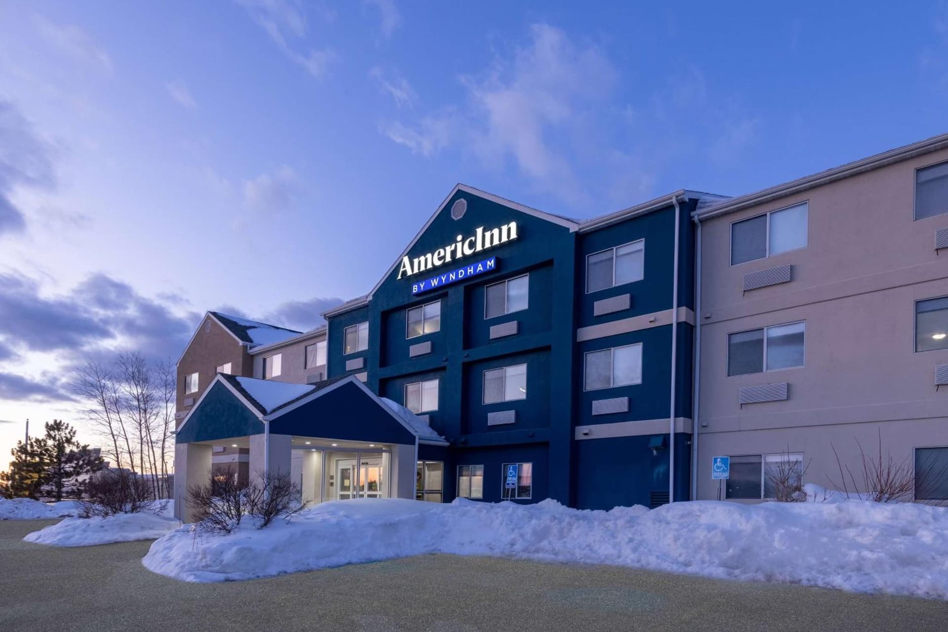AmericInn by Wyndham Duluth gallery photo in Duluth, MN — image 53