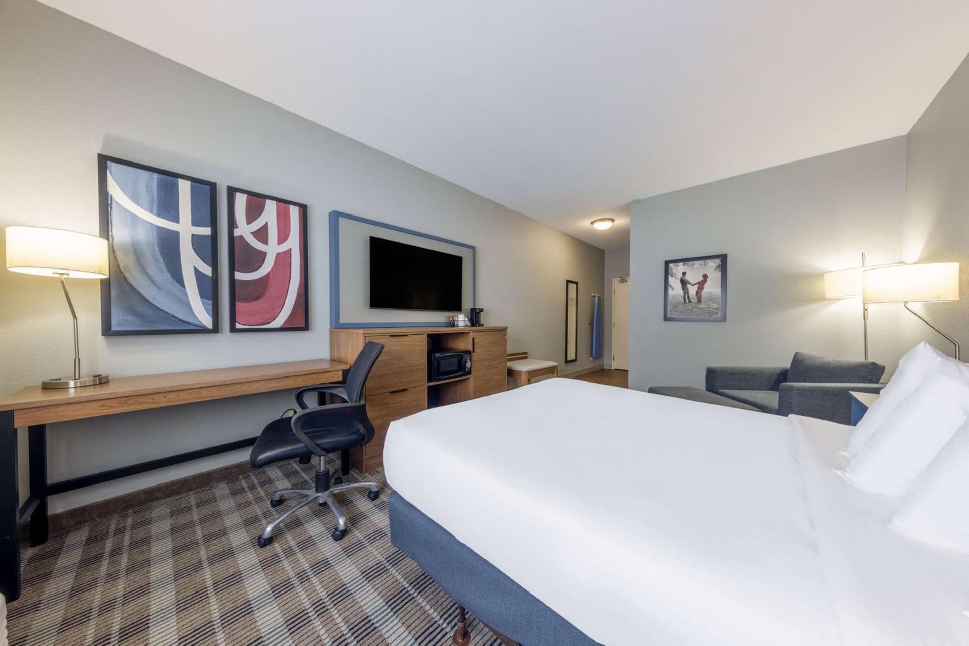 AmericInn by Wyndham Duluth gallery photo in Duluth, MN — image 8