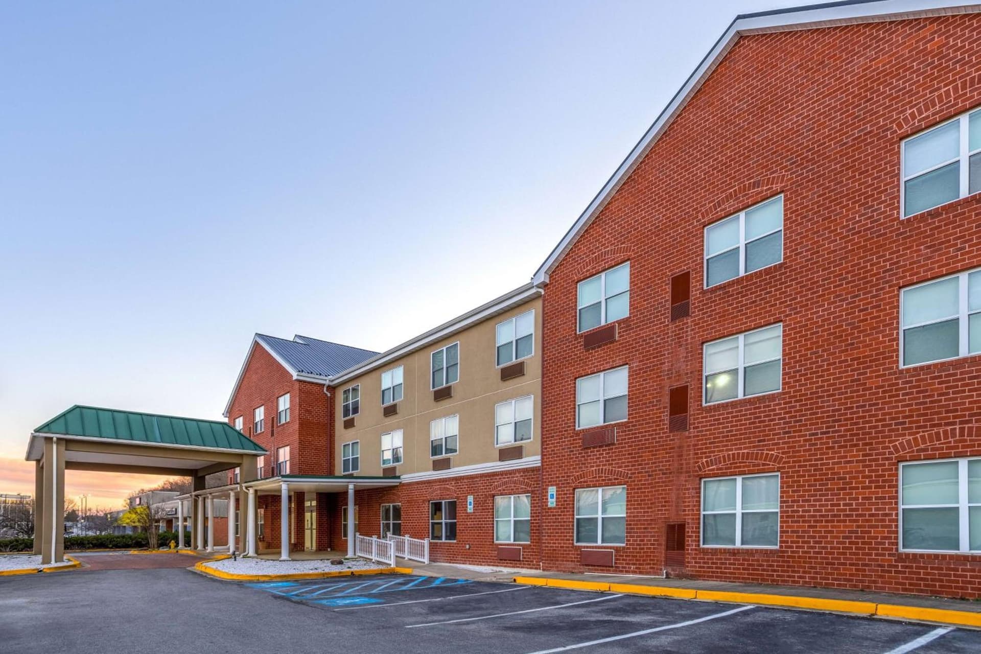 Wingate by Wyndham Waldorf - Washington DC Area gallery photo in Waldorf, MD — image 63