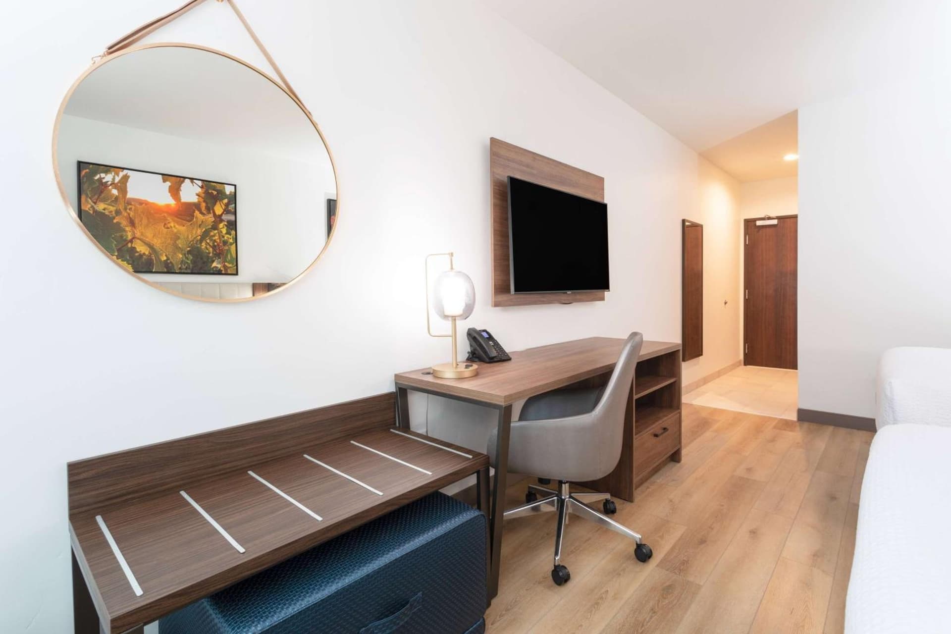 La Quinta Inn & Suites by Wyndham Galt Lodi North gallery photo in Galt, CA — image 77