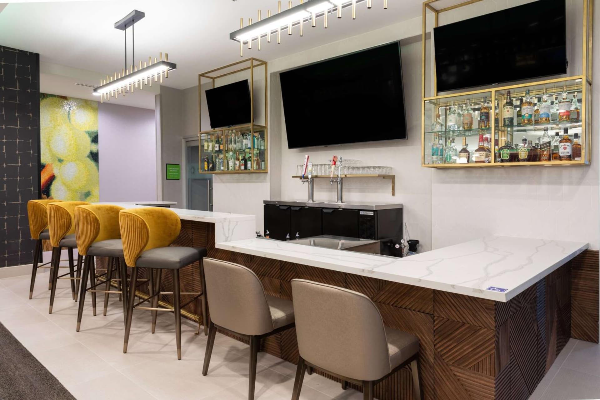 La Quinta Inn & Suites by Wyndham Galt Lodi North gallery photo in Galt, CA — image 43